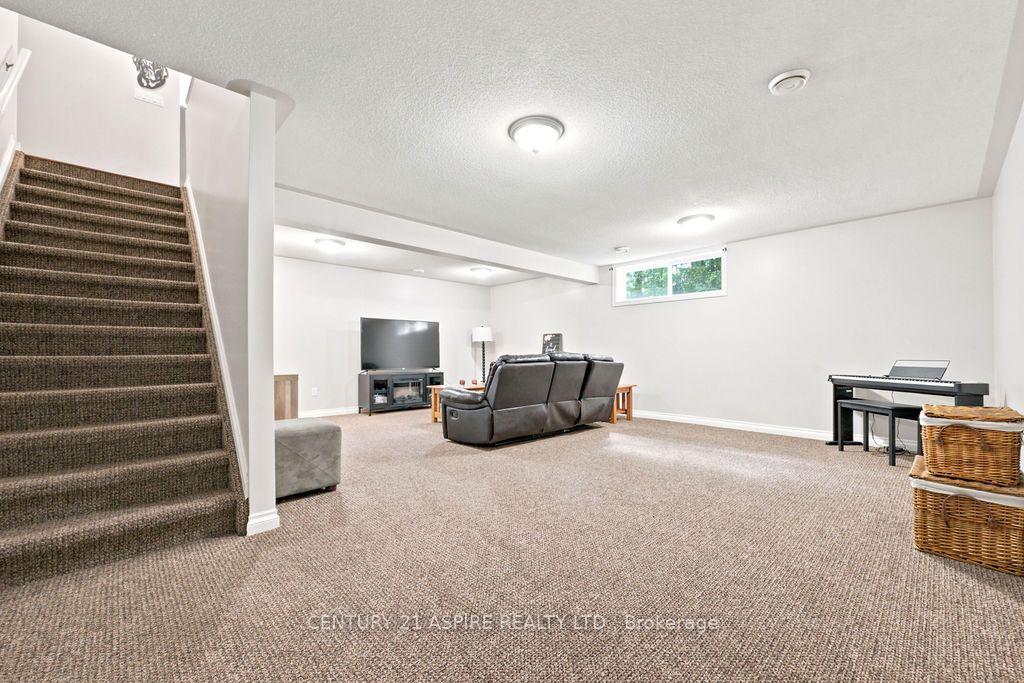 Photo 40 of 48 Plum Tree Lane, Petawawa, Petawawa — HOMEH
