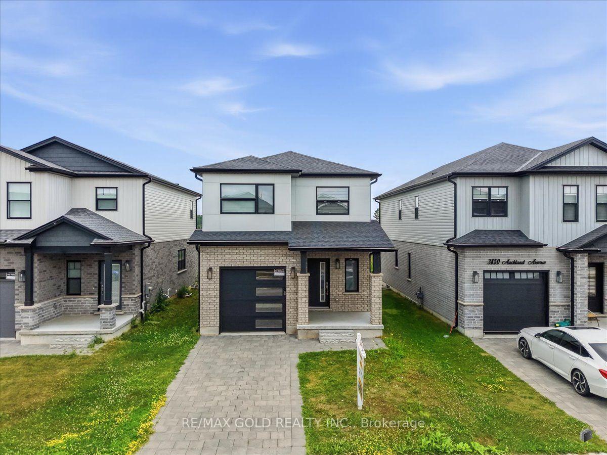 Front of 3846 Auckland Avenue