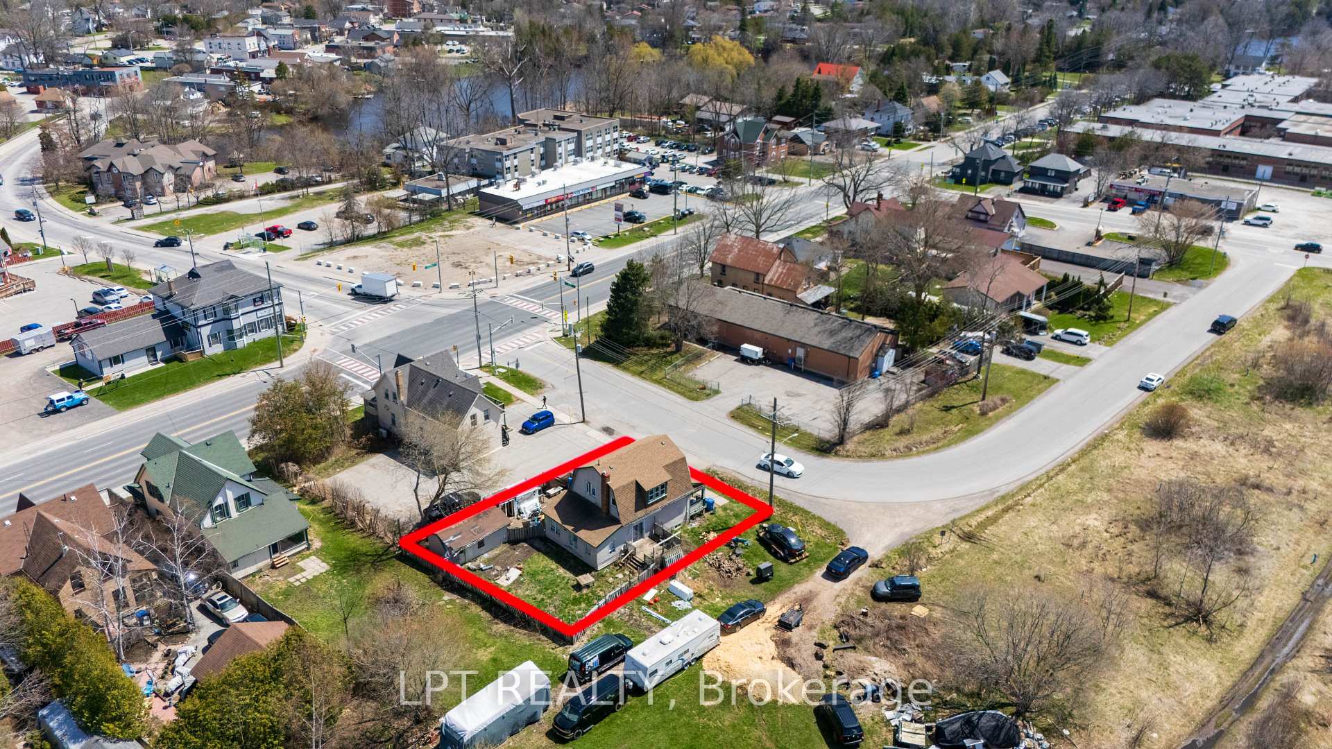 Photo 9 of 173&77 High Street, Georgina, Sutton & Jackson's Point — HOMEH