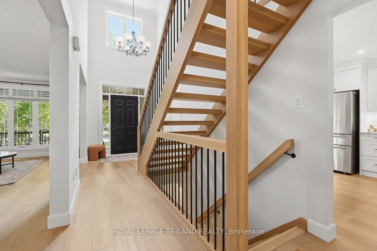 Photo 7 of 921 Guildwood Boulevard, London, North M — HOMEH