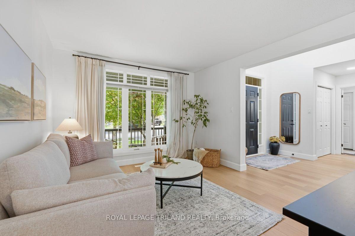 Photo 10 of 921 Guildwood Boulevard, London, North M — HOMEH