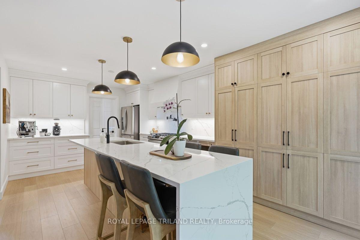 Photo 15 of 921 Guildwood Boulevard, London, North M — HOMEH