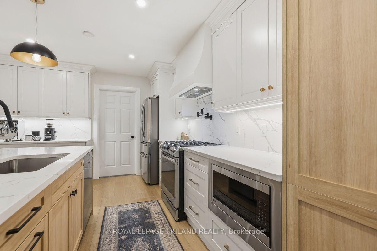 Photo 18 of 921 Guildwood Boulevard, London, North M — HOMEH