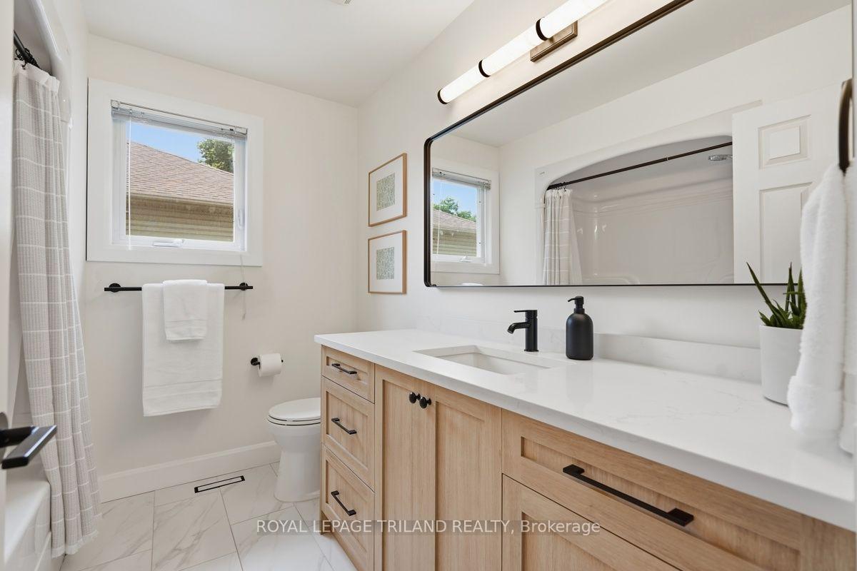 Photo 34 of 921 Guildwood Boulevard, London, North M — HOMEH