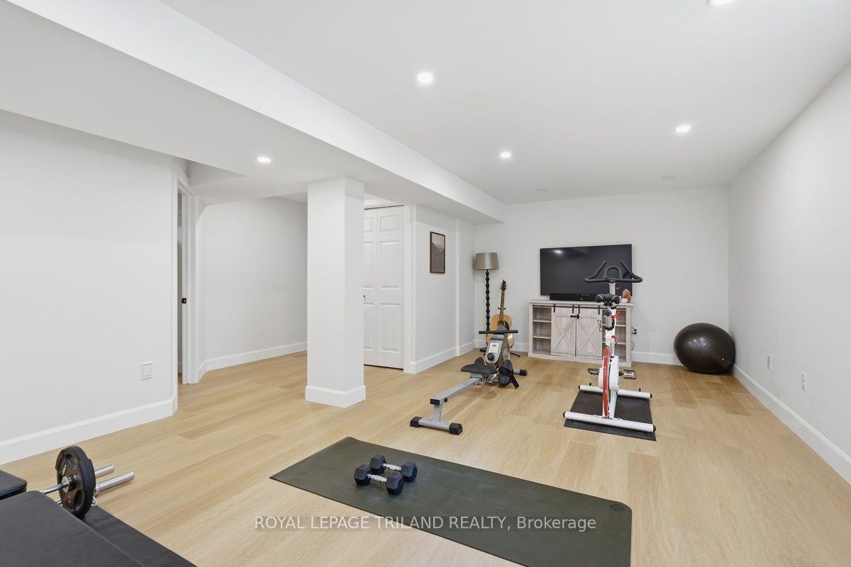 Photo 53 of 921 Guildwood Boulevard, London, North M — HOMEH