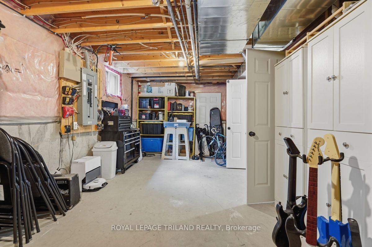 Photo 39 of 921 Guildwood Boulevard, London, North M — HOMEH