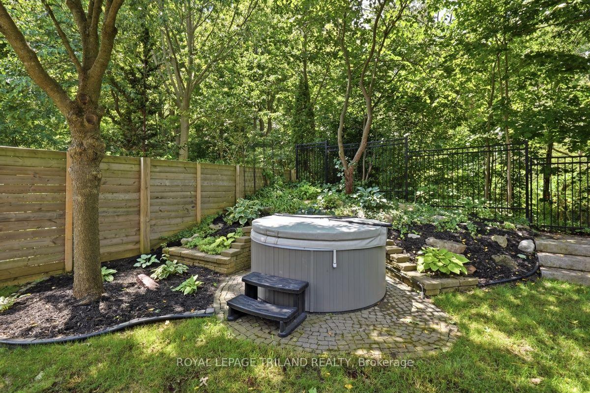 Photo 46 of 921 Guildwood Boulevard, London, North M — HOMEH