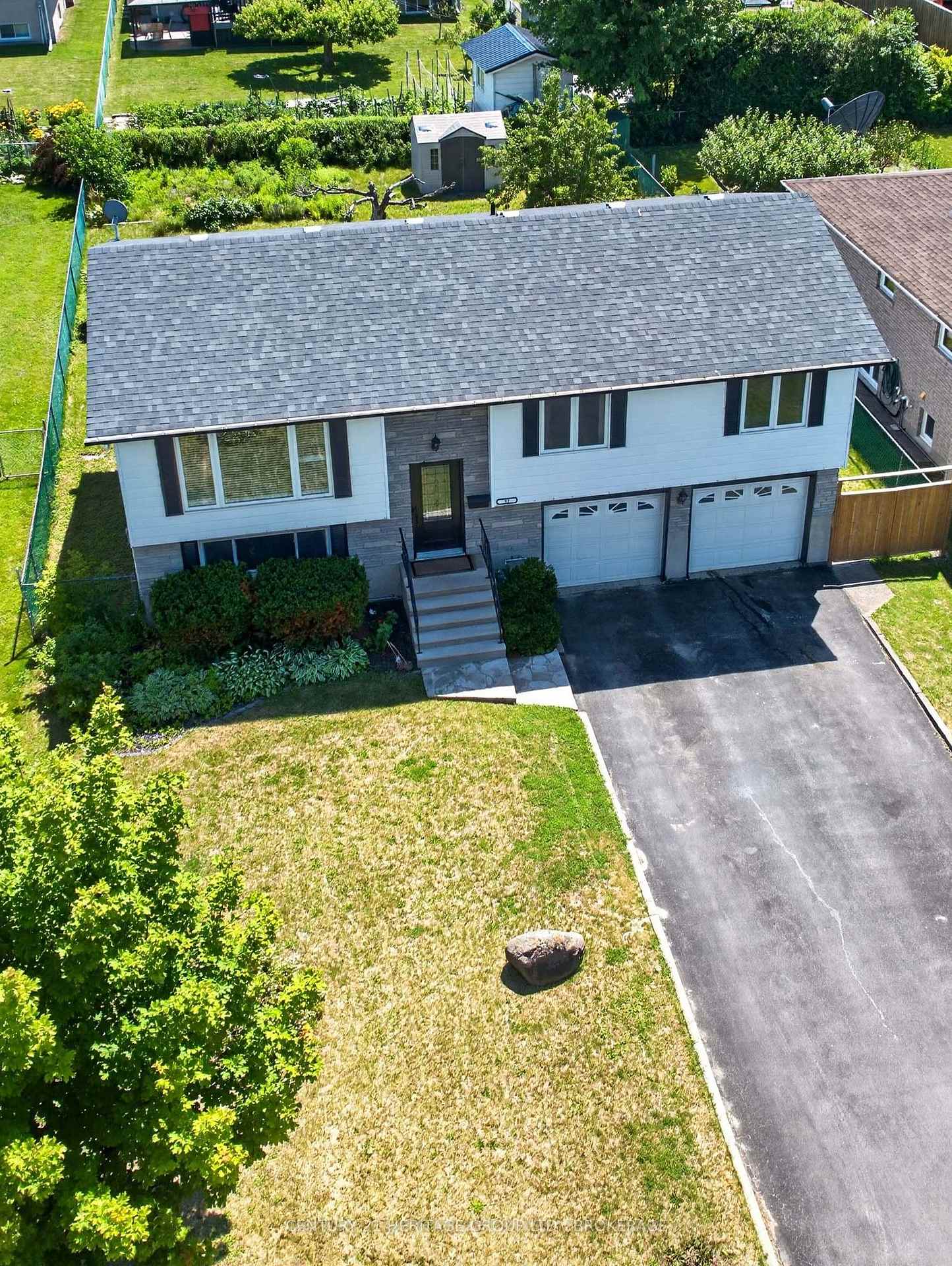 Photo 2 of 52 Lochinvar Road, Kingston, West of Sir John A. Blvd — HOMEH