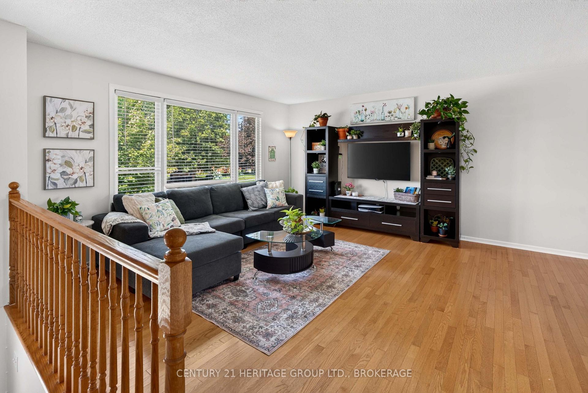 Photo 4 of 52 Lochinvar Road, Kingston, West of Sir John A. Blvd — HOMEH