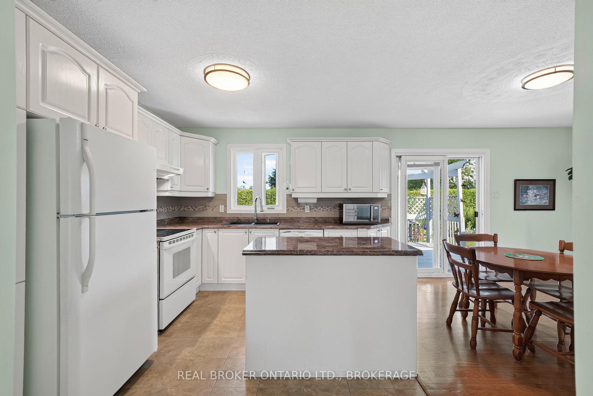 Photo 8 of 11 Albert Street, Casselman, Casselman — HOMEH
