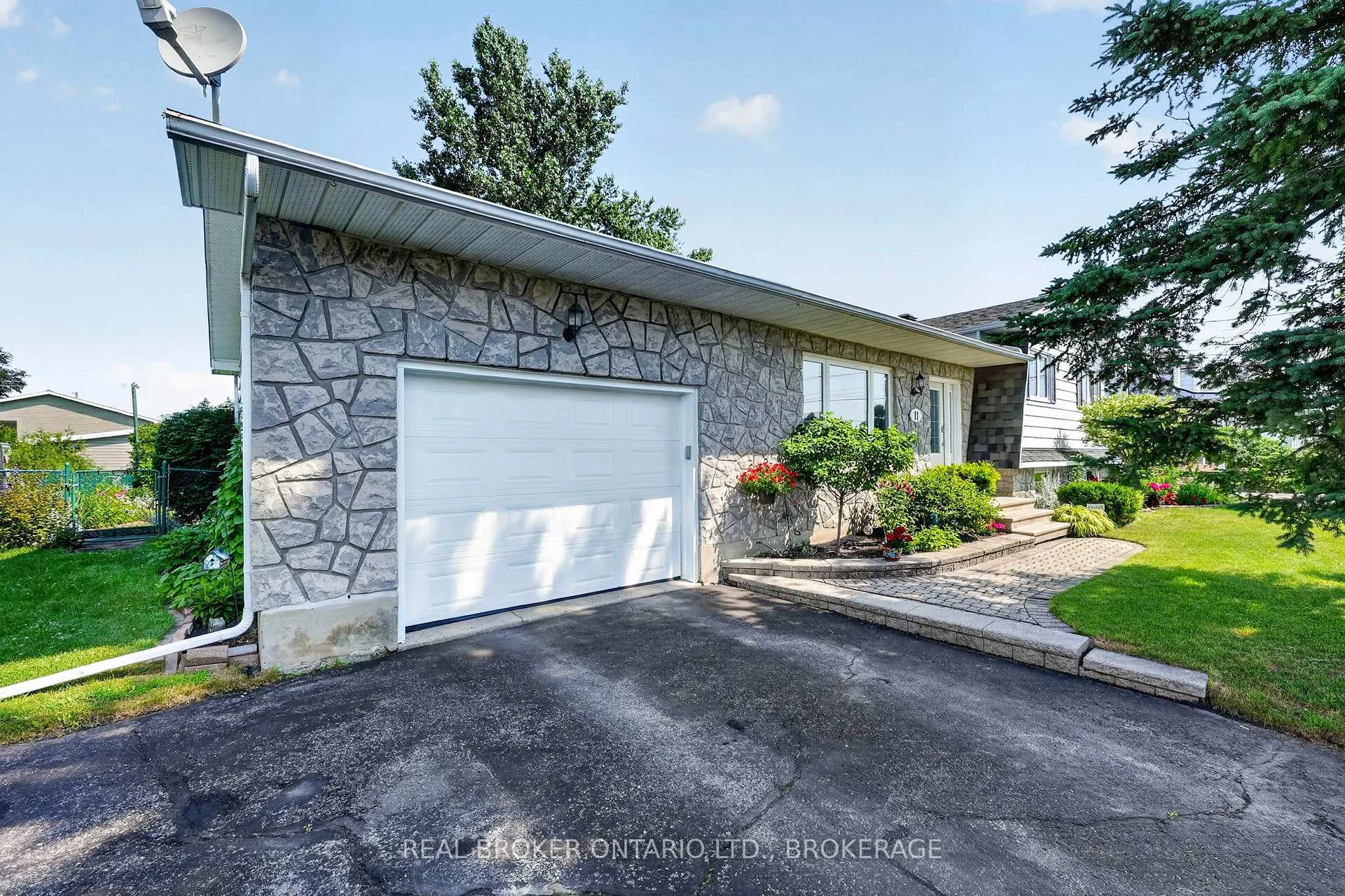 Photo 3 of 11 Albert Street, Casselman, Casselman — HOMEH