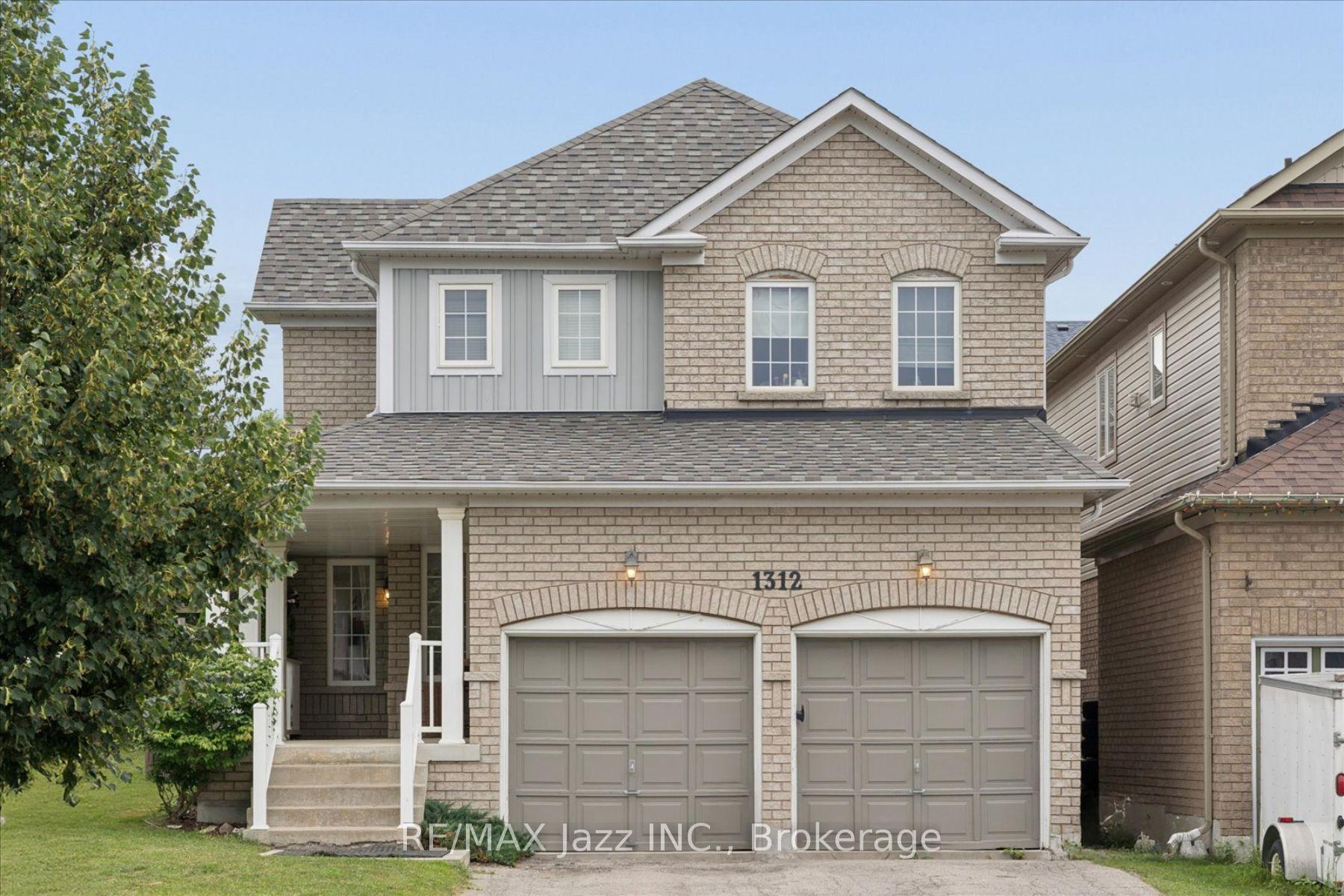 Photo 2 of 1312 Langley Circle, Oshawa, Pinecrest — HOMEH