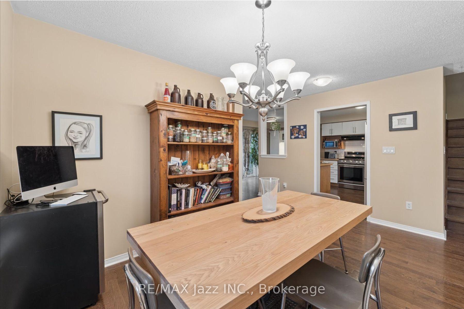 Photo 16 of 1312 Langley Circle, Oshawa, Pinecrest — HOMEH