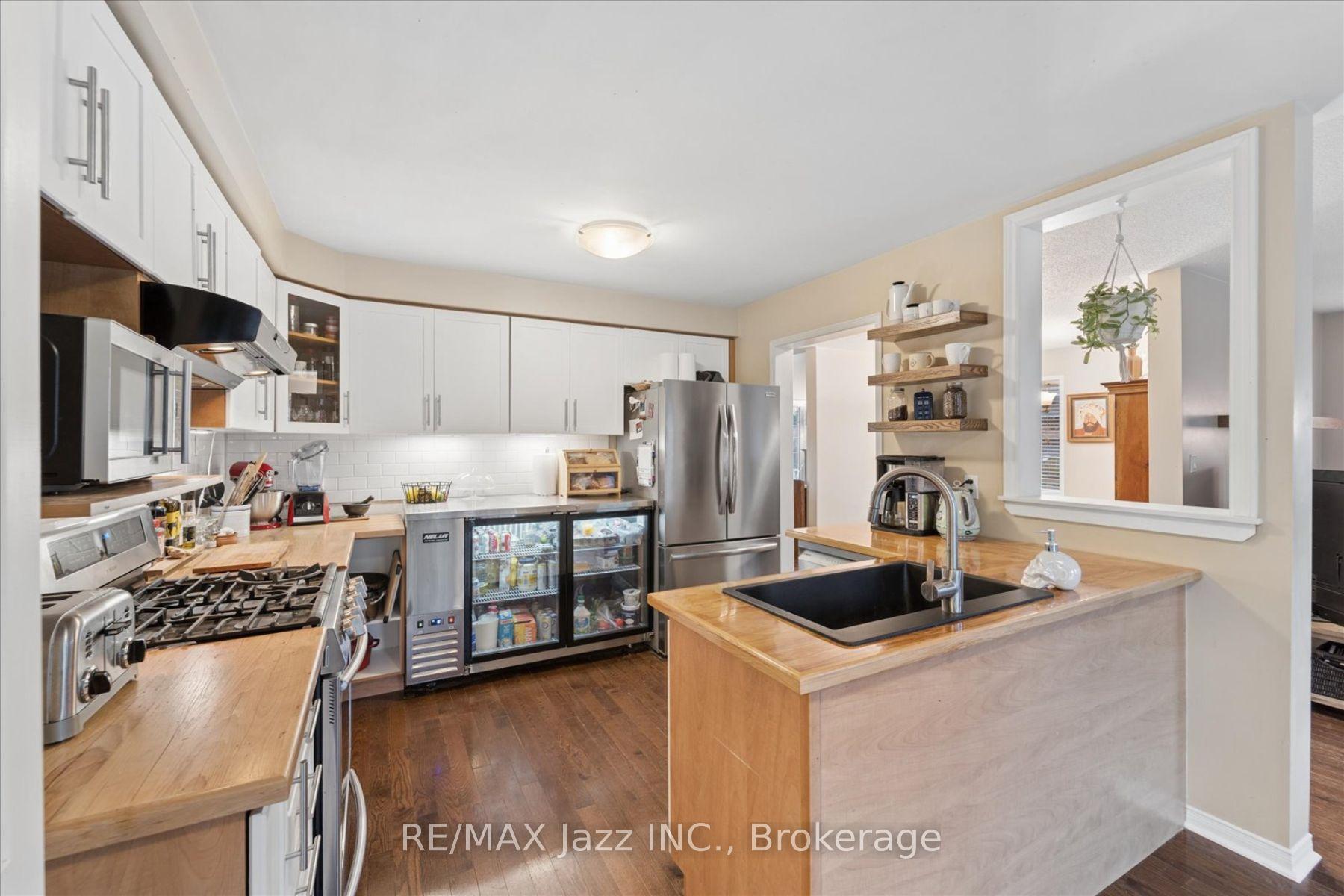 Photo 26 of 1312 Langley Circle, Oshawa, Pinecrest — HOMEH