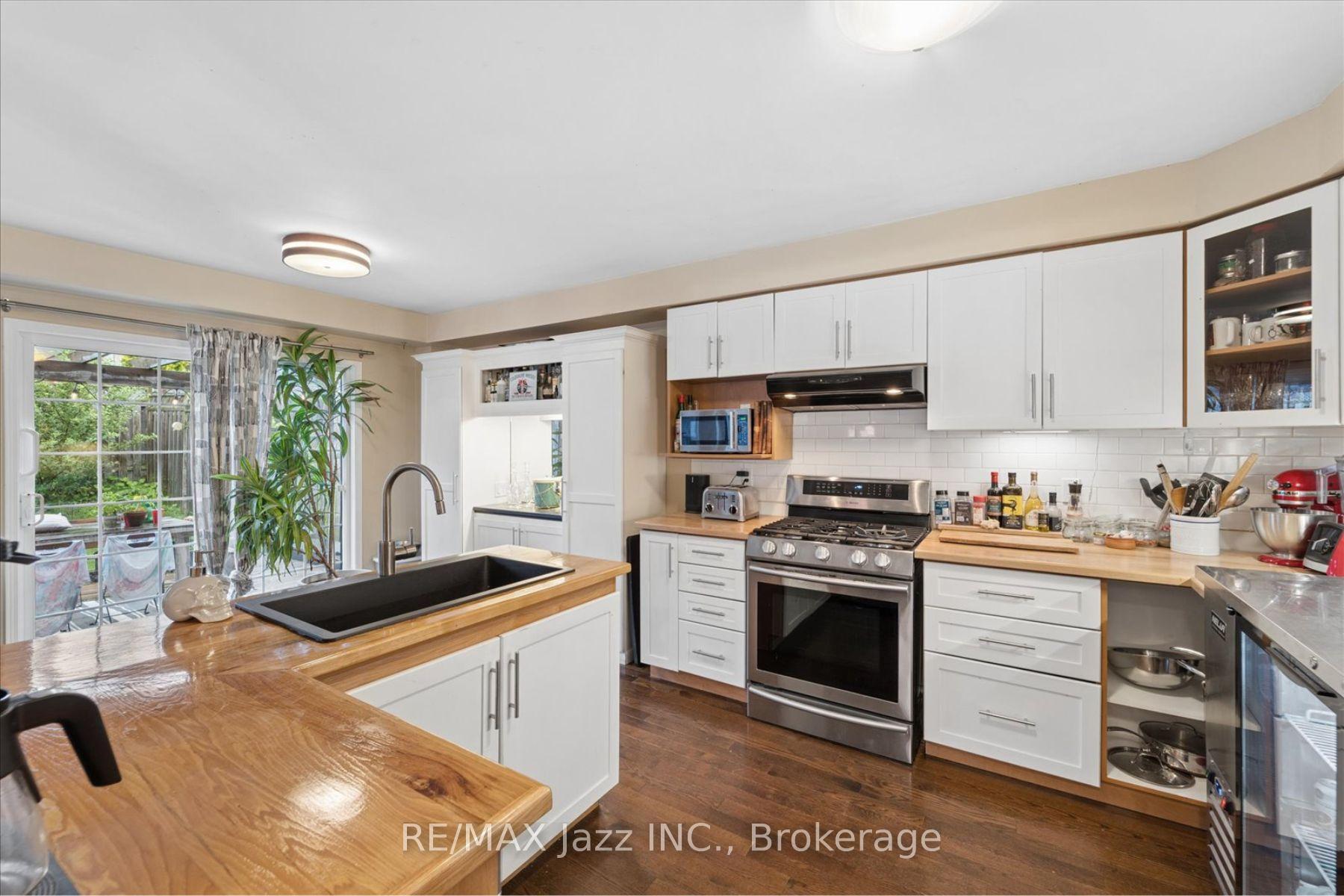 Photo 29 of 1312 Langley Circle, Oshawa, Pinecrest — HOMEH