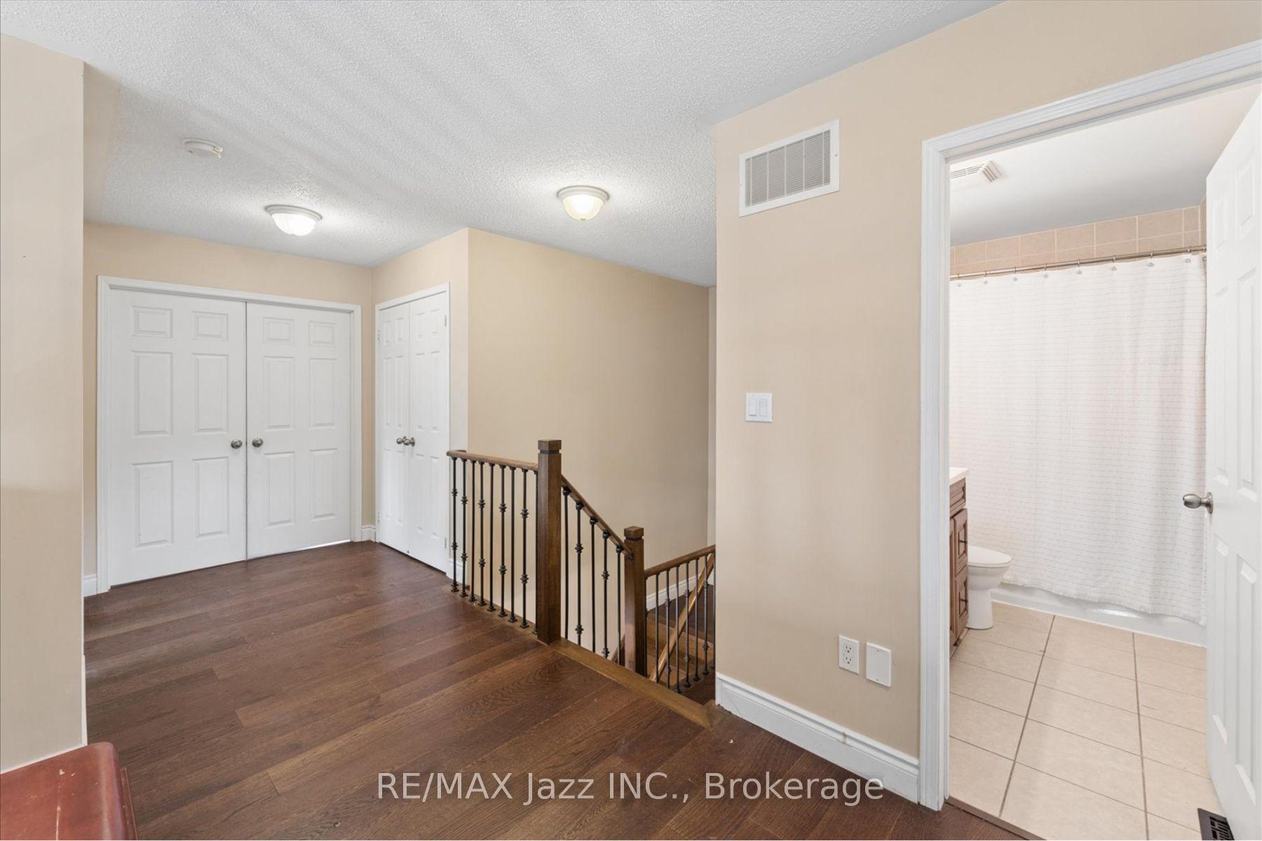 Photo 33 of 1312 Langley Circle, Oshawa, Pinecrest — HOMEH