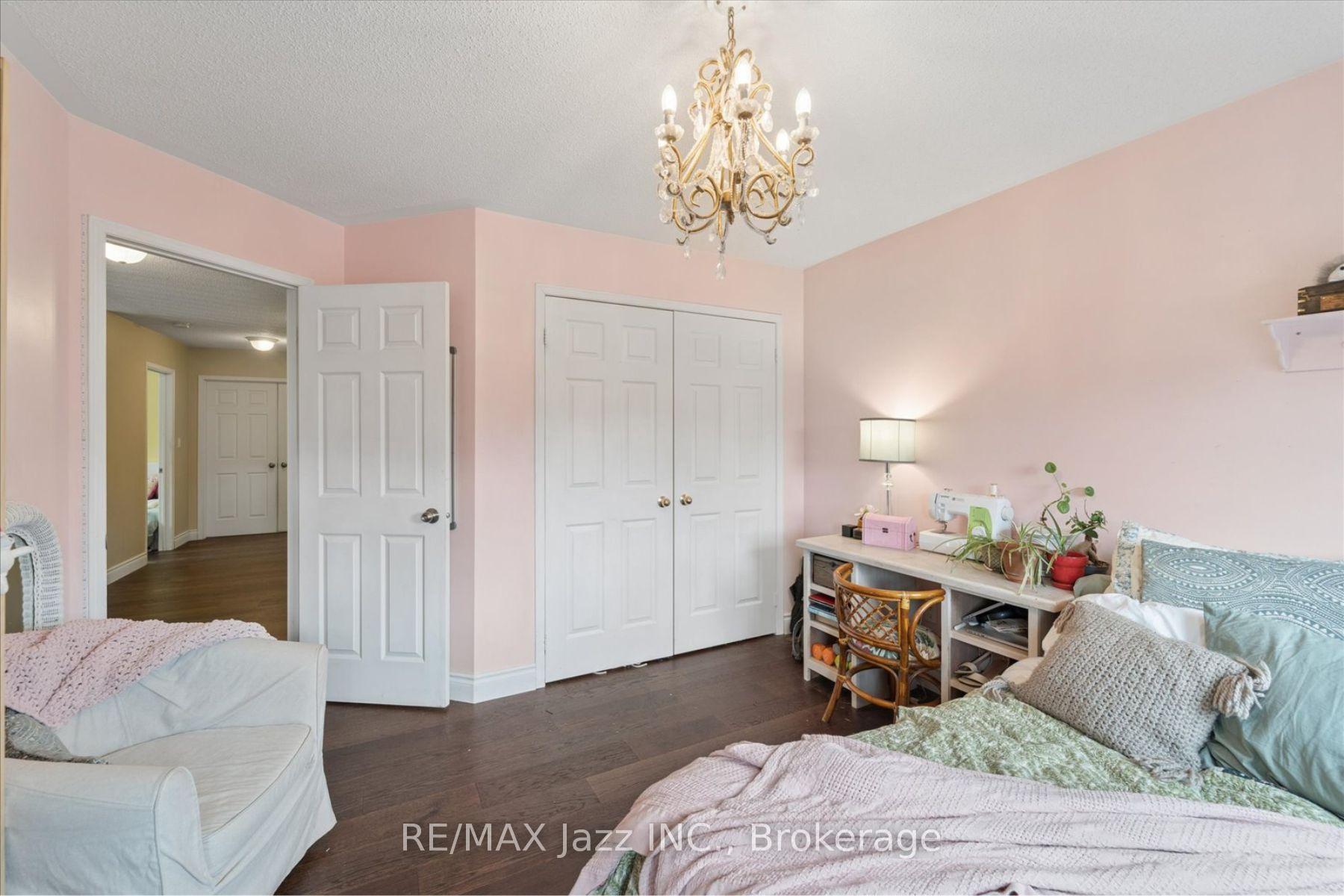Photo 43 of 1312 Langley Circle, Oshawa, Pinecrest — HOMEH