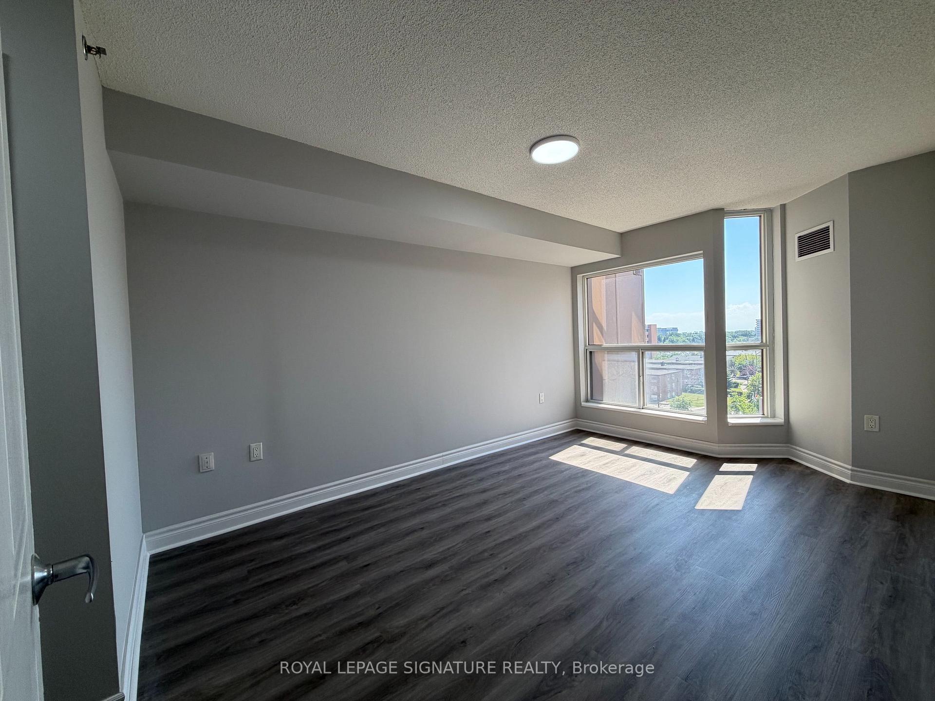Photo 3 of Unit 816, 2 Neptune Drive, Toronto, Englemount-Lawrence — HOMEH