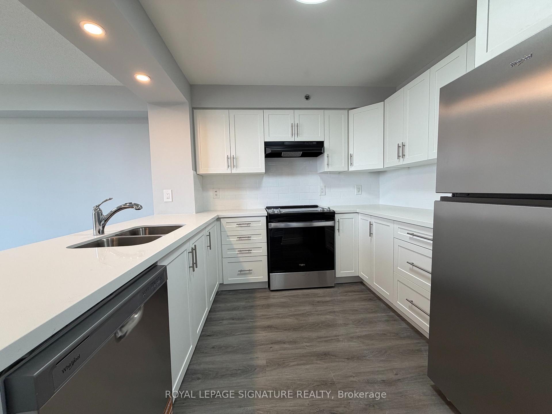 Photo 4 of Unit 816, 2 Neptune Drive, Toronto, Englemount-Lawrence — HOMEH