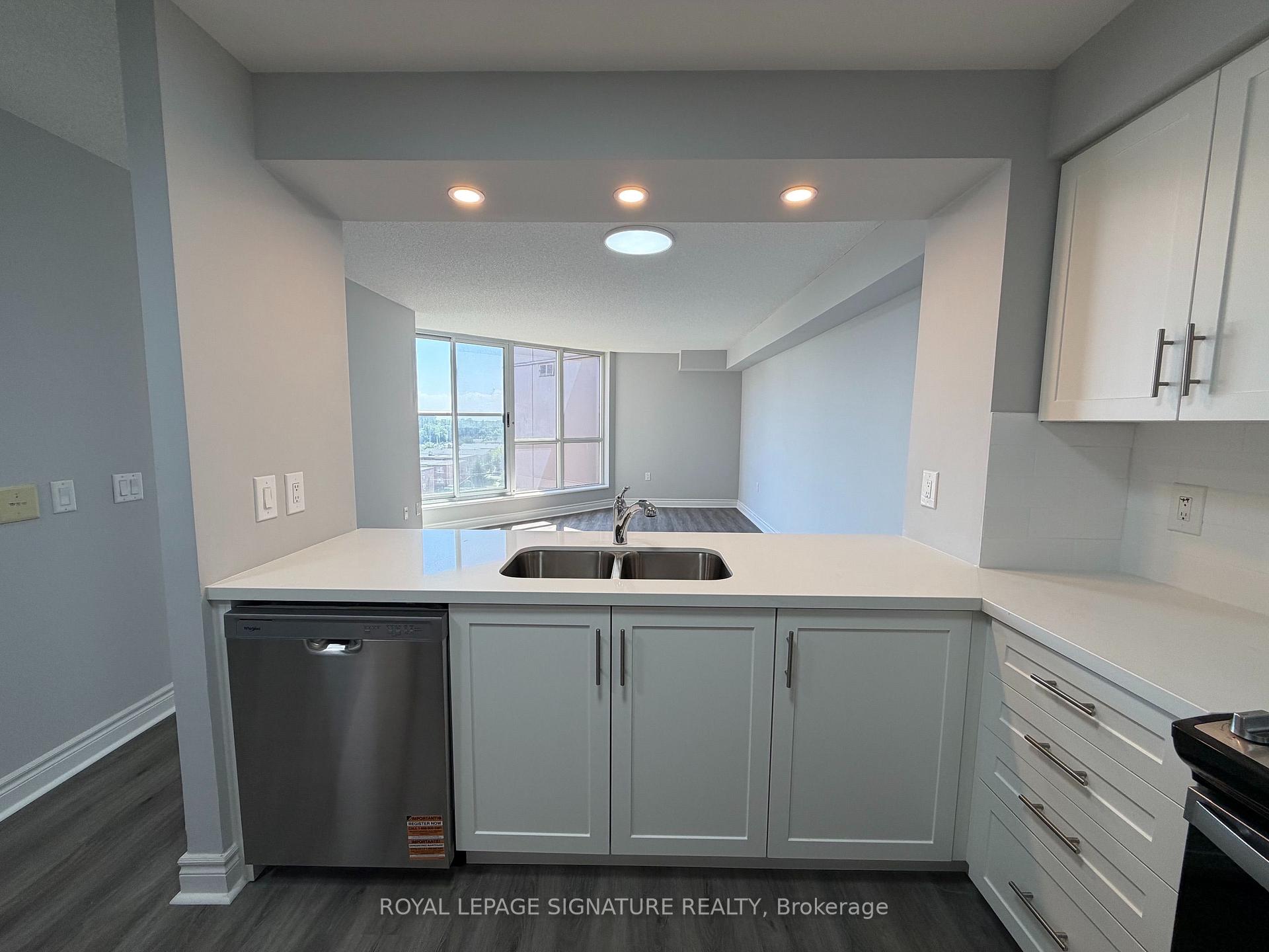 Photo 5 of Unit 816, 2 Neptune Drive, Toronto, Englemount-Lawrence — HOMEH
