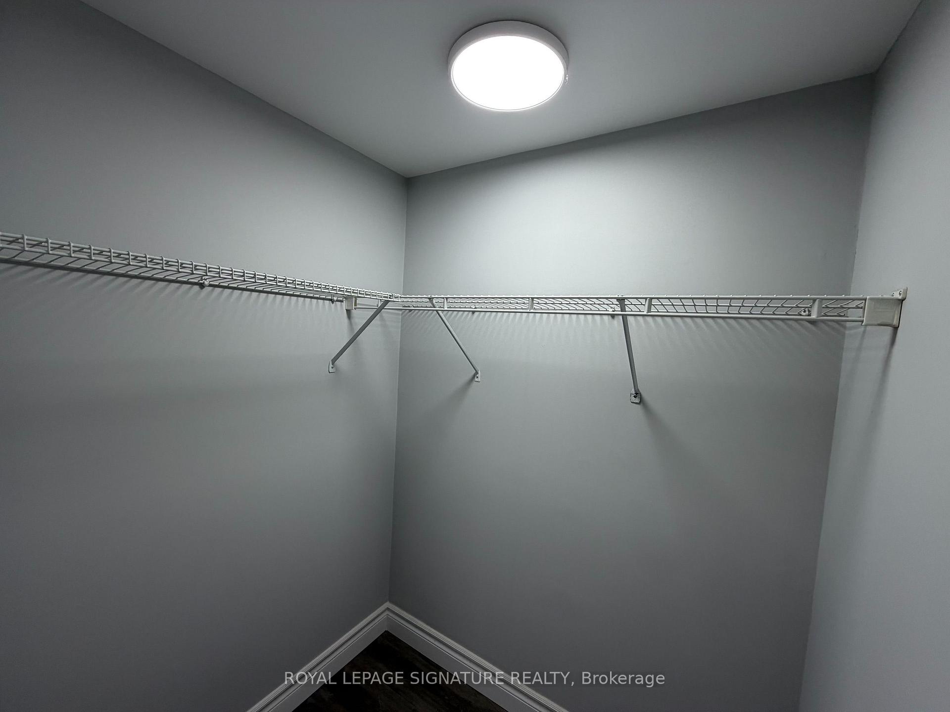 Photo 7 of Unit 816, 2 Neptune Drive, Toronto, Englemount-Lawrence — HOMEH
