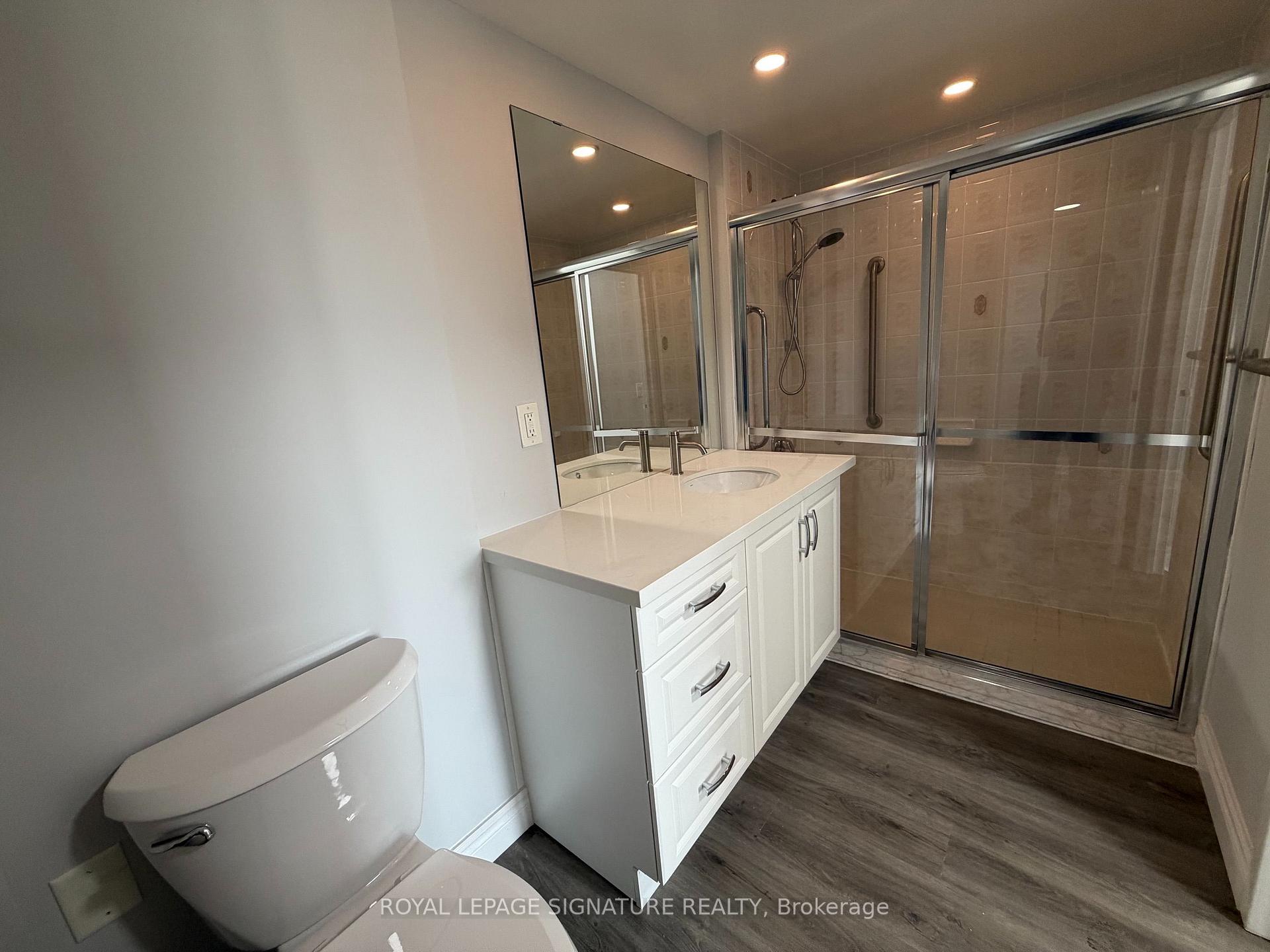 Photo 8 of Unit 816, 2 Neptune Drive, Toronto, Englemount-Lawrence — HOMEH