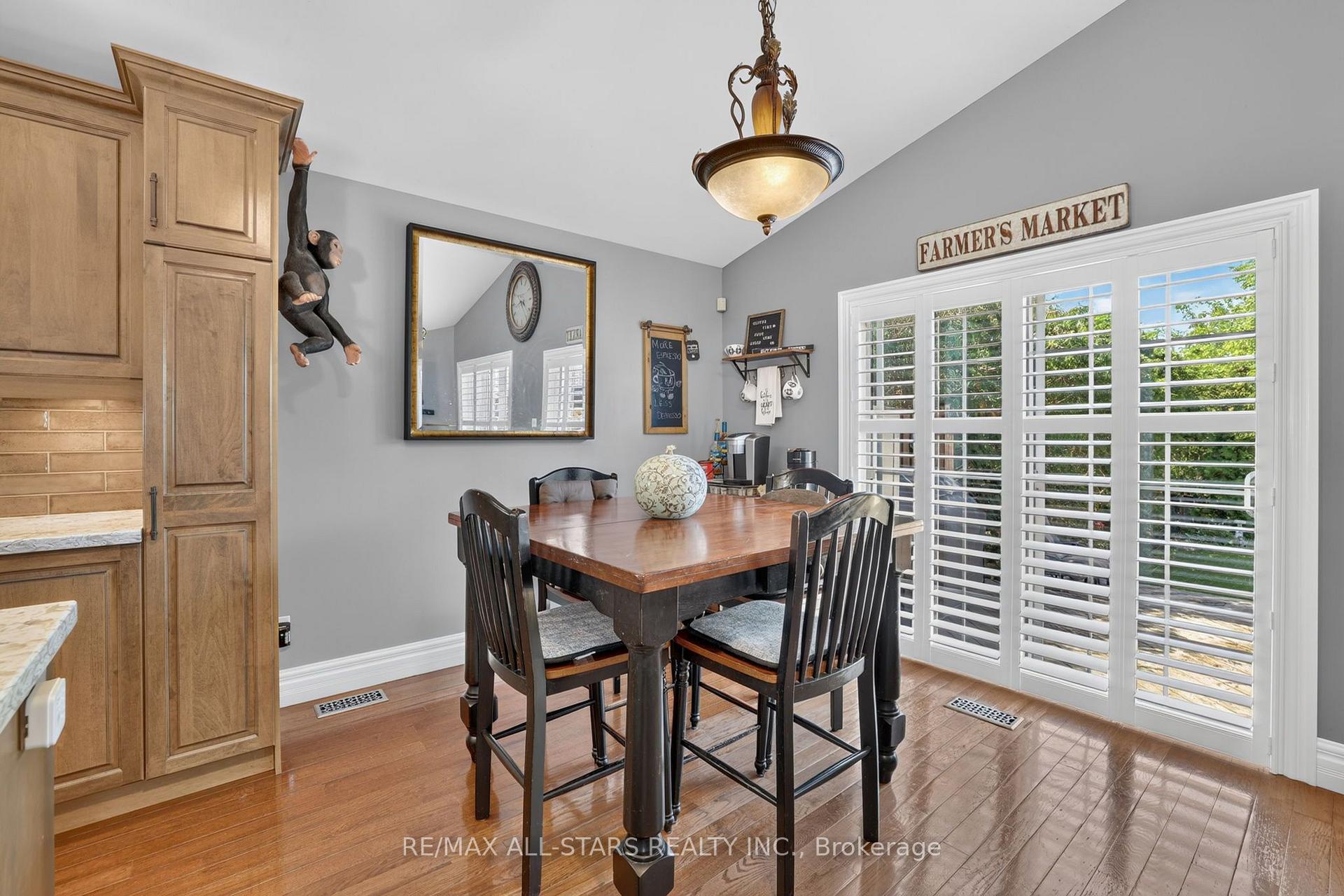 Photo 6 of 38 Evelyn Avenue, Georgina, Historic Lakeshore Communities — HOMEH