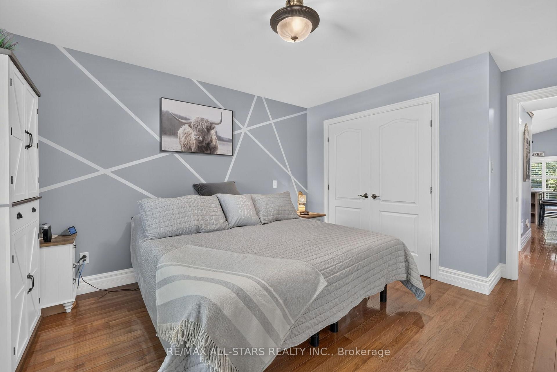 Photo 11 of 38 Evelyn Avenue, Georgina, Historic Lakeshore Communities — HOMEH