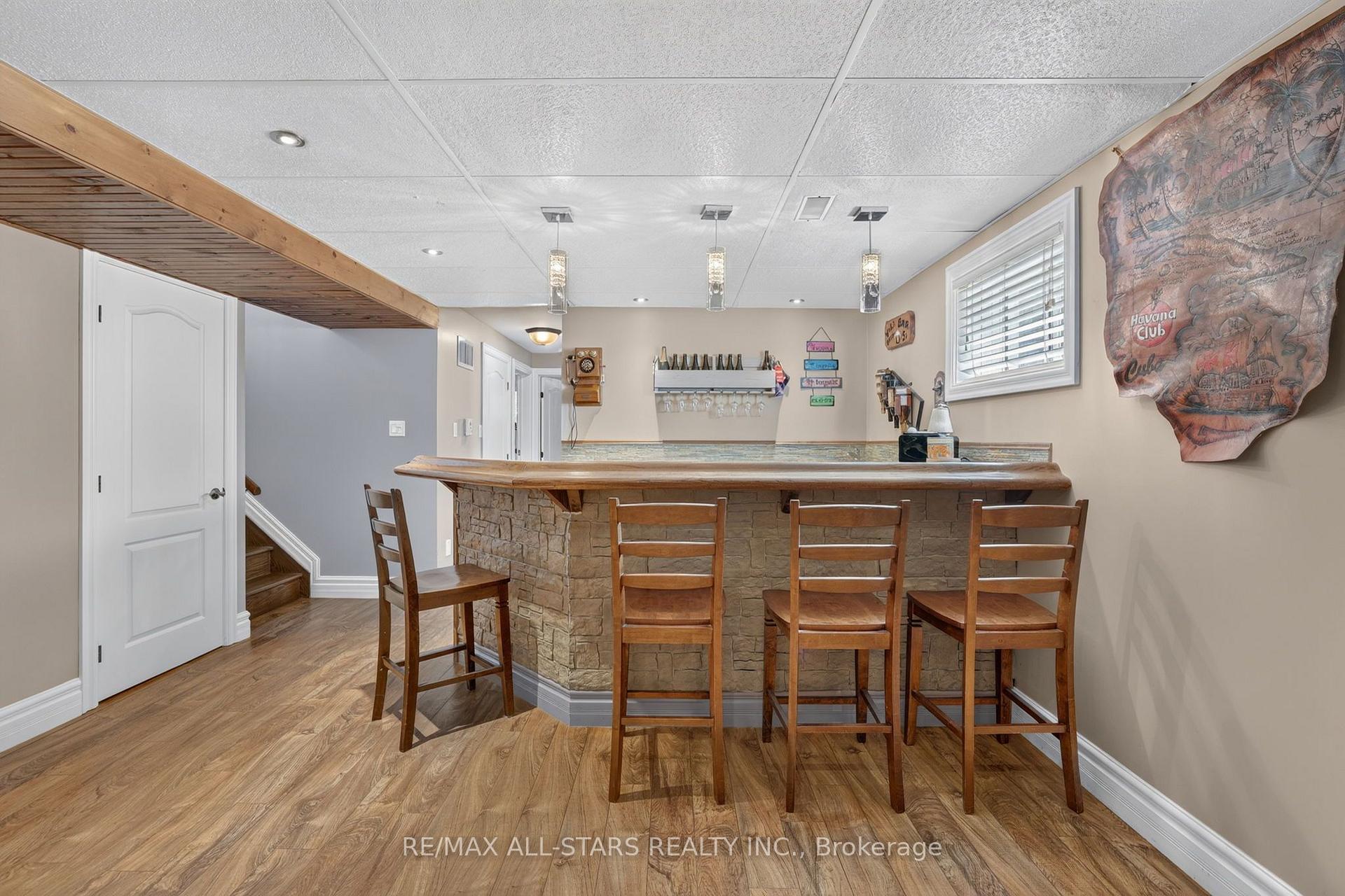 Photo 16 of 38 Evelyn Avenue, Georgina, Historic Lakeshore Communities — HOMEH