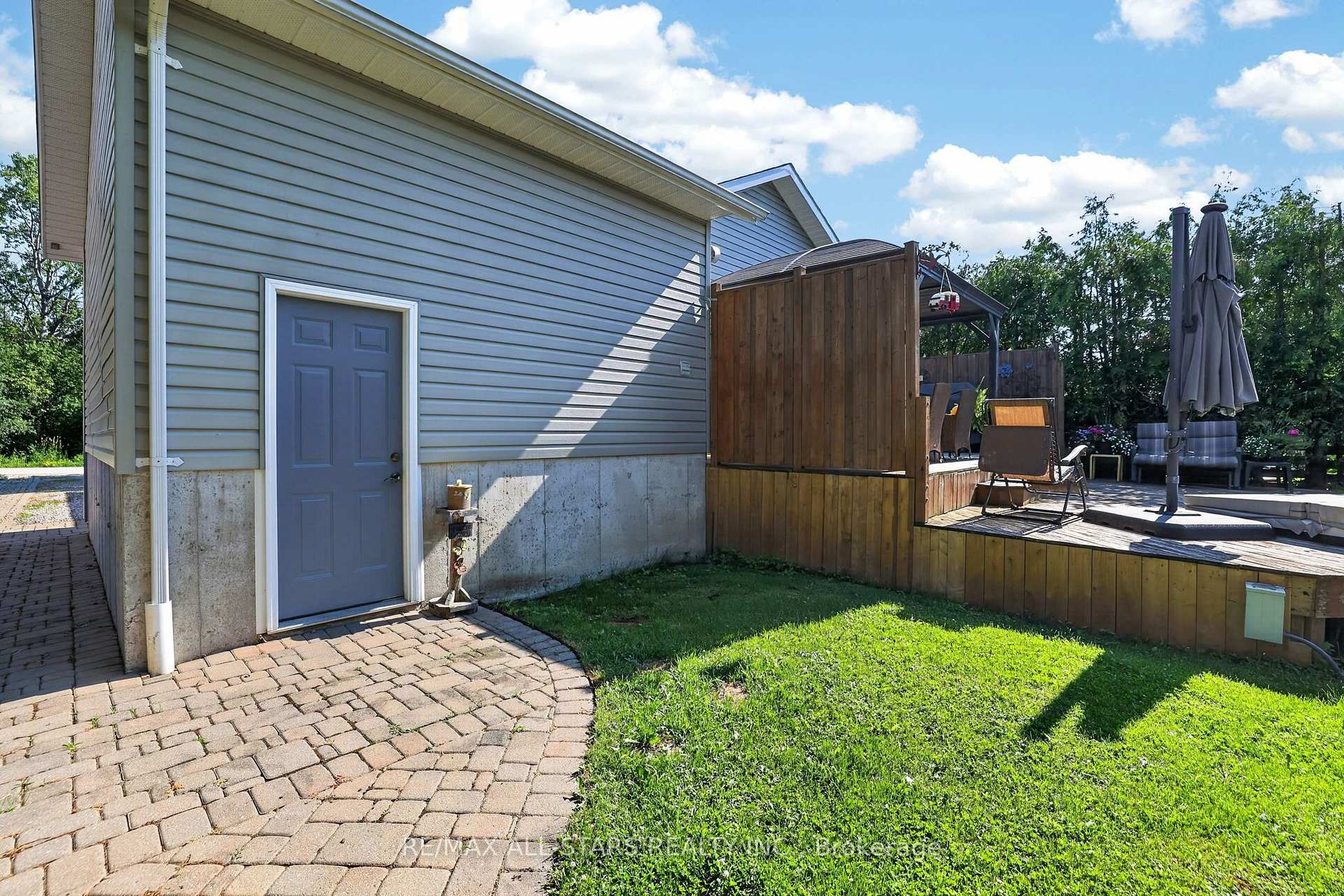 Photo 24 of 38 Evelyn Avenue, Georgina, Historic Lakeshore Communities — HOMEH