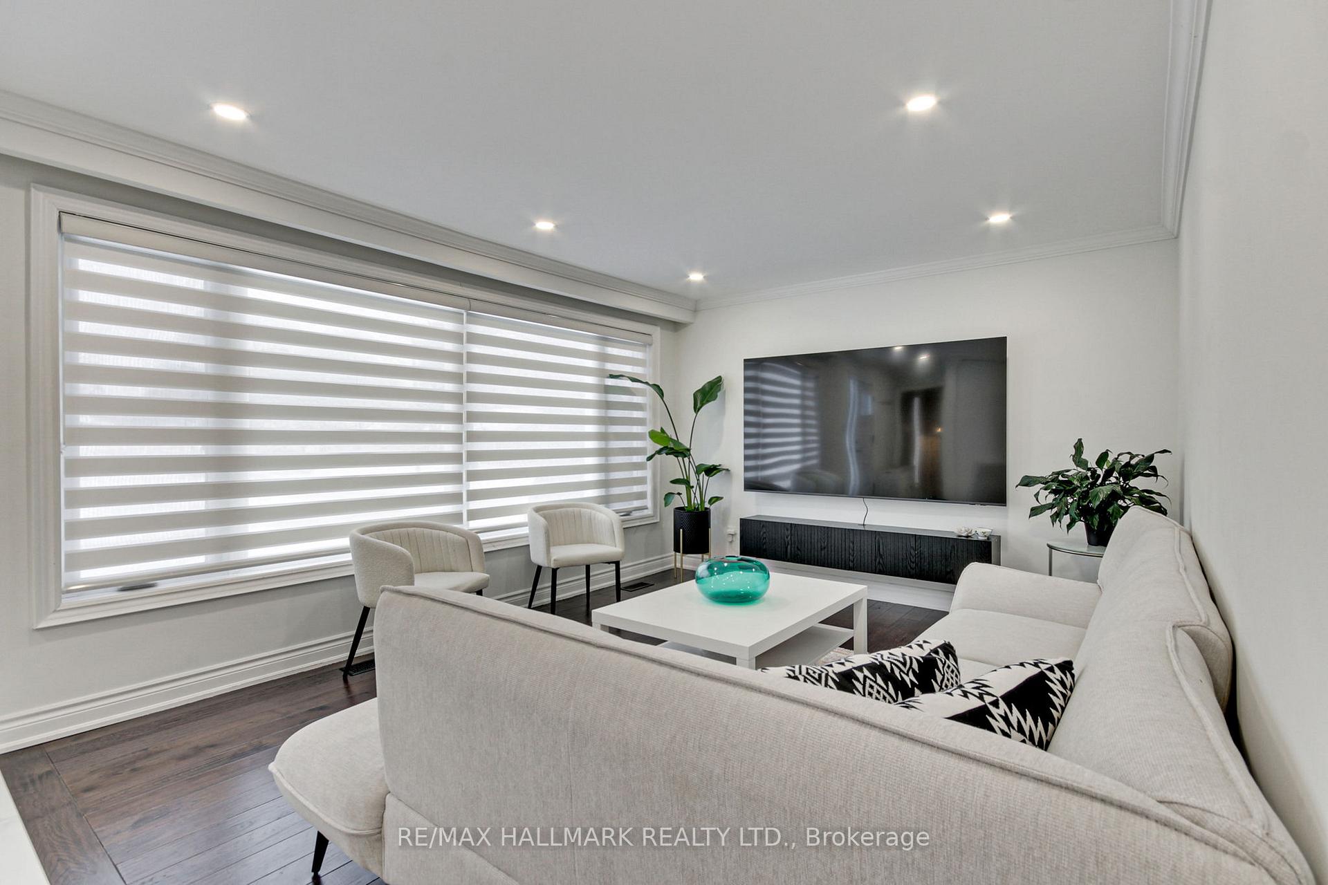 Photo 11 of 13 Patrick Drive, Aurora, Aurora Highlands — HOMEH