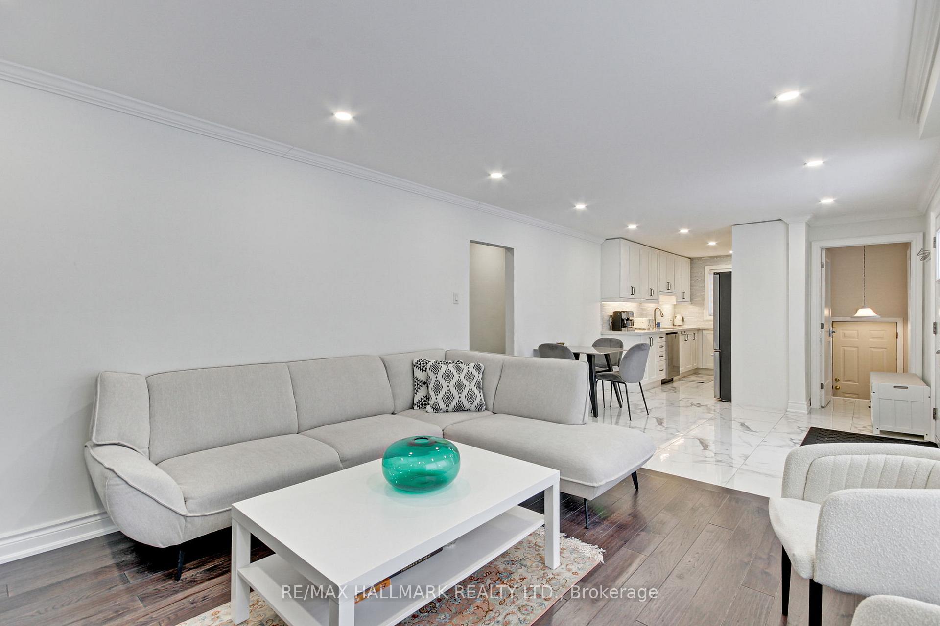 Photo 13 of 13 Patrick Drive, Aurora, Aurora Highlands — HOMEH