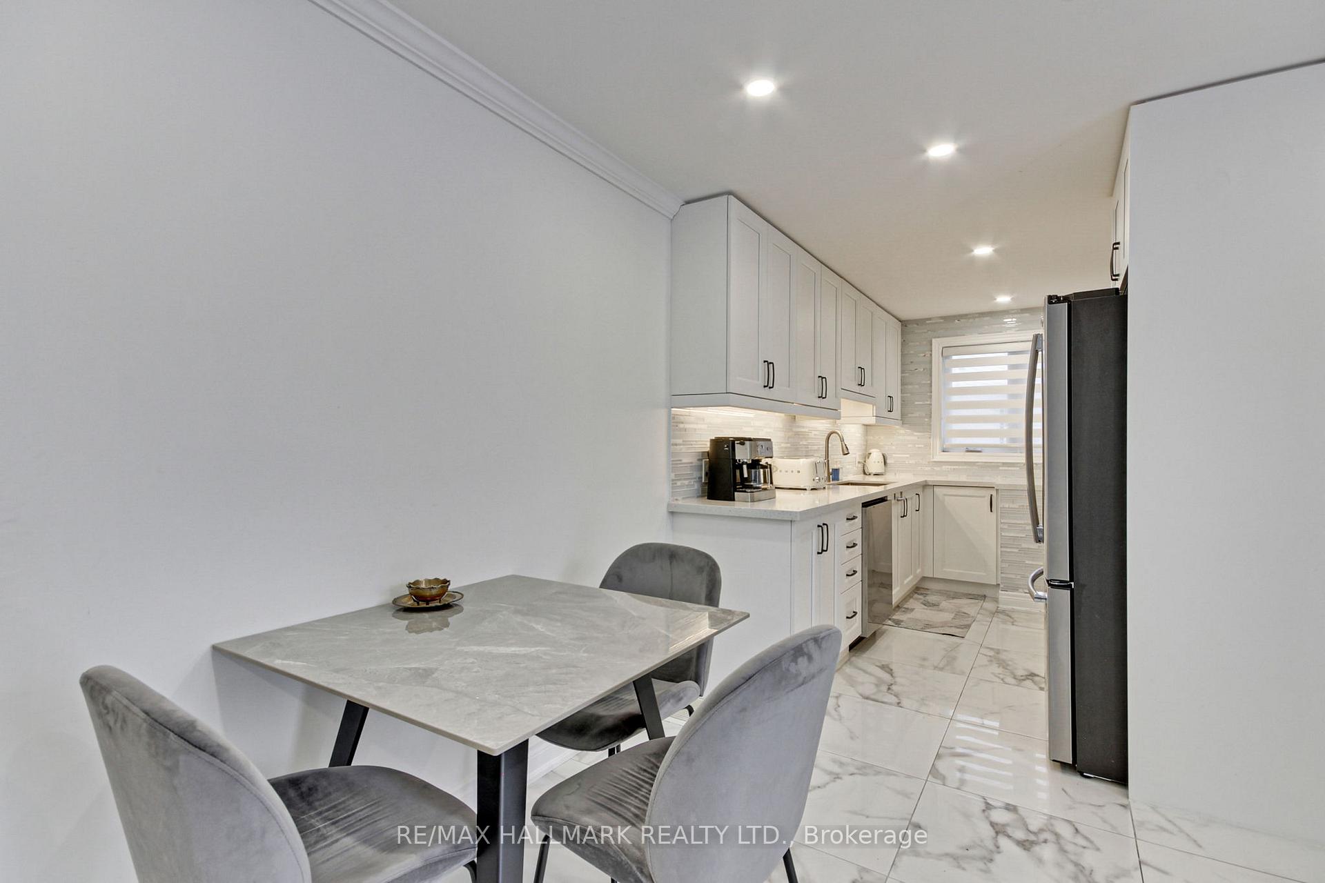 Photo 17 of 13 Patrick Drive, Aurora, Aurora Highlands — HOMEH