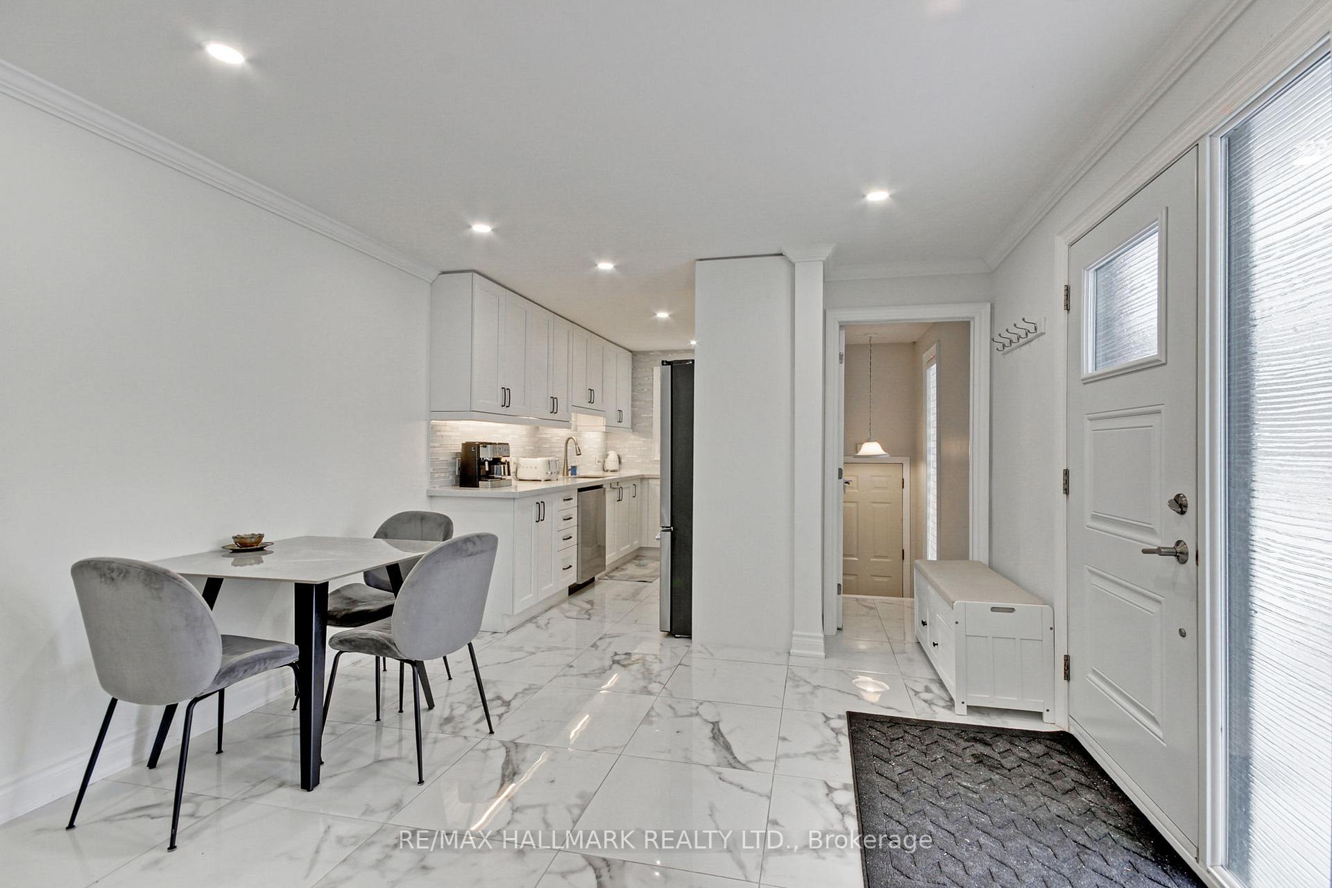 Photo 18 of 13 Patrick Drive, Aurora, Aurora Highlands — HOMEH