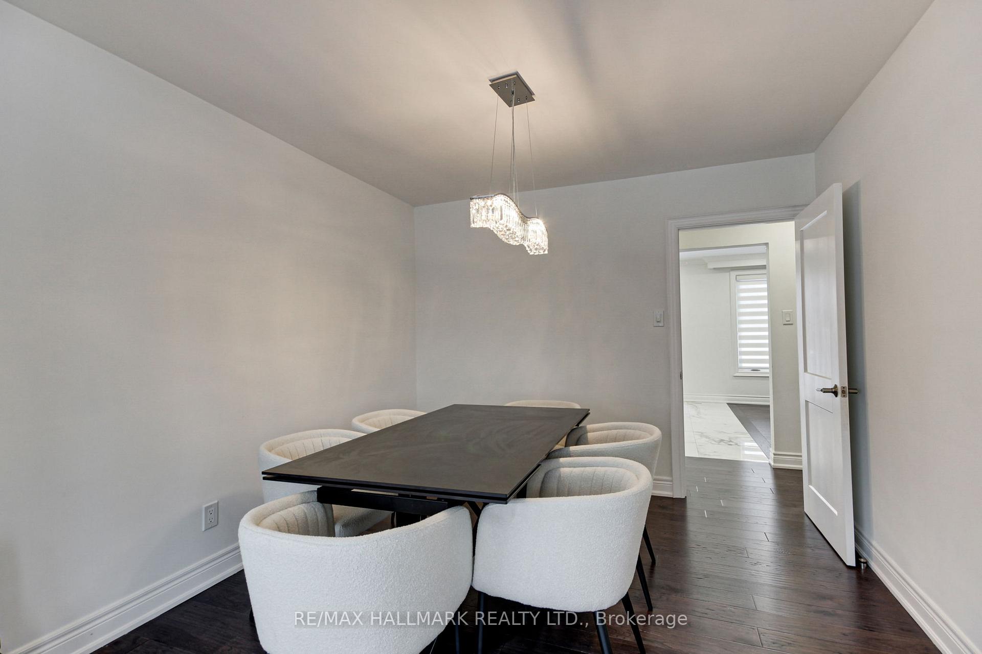Photo 26 of 13 Patrick Drive, Aurora, Aurora Highlands — HOMEH