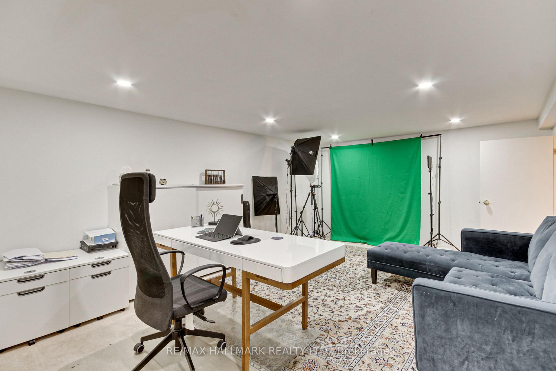 Photo 36 of 13 Patrick Drive, Aurora, Aurora Highlands — HOMEH
