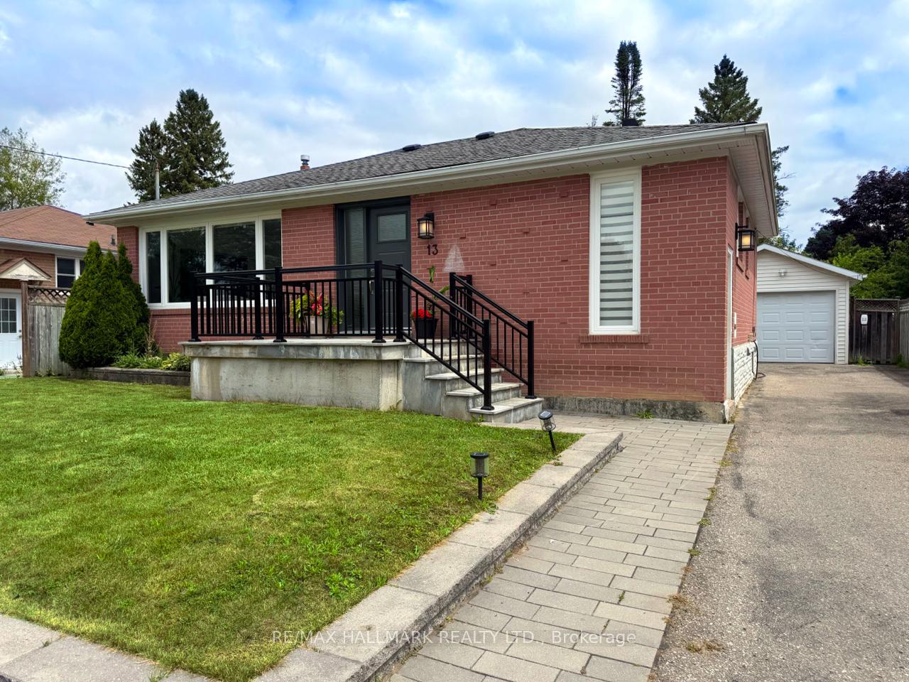 Photo 4 of 13 Patrick Drive, Aurora, Aurora Highlands — HOMEH