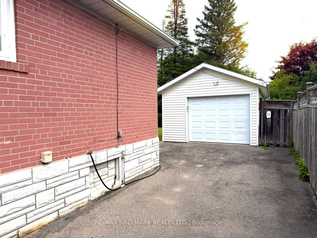 Photo 5 of 13 Patrick Drive, Aurora, Aurora Highlands — HOMEH