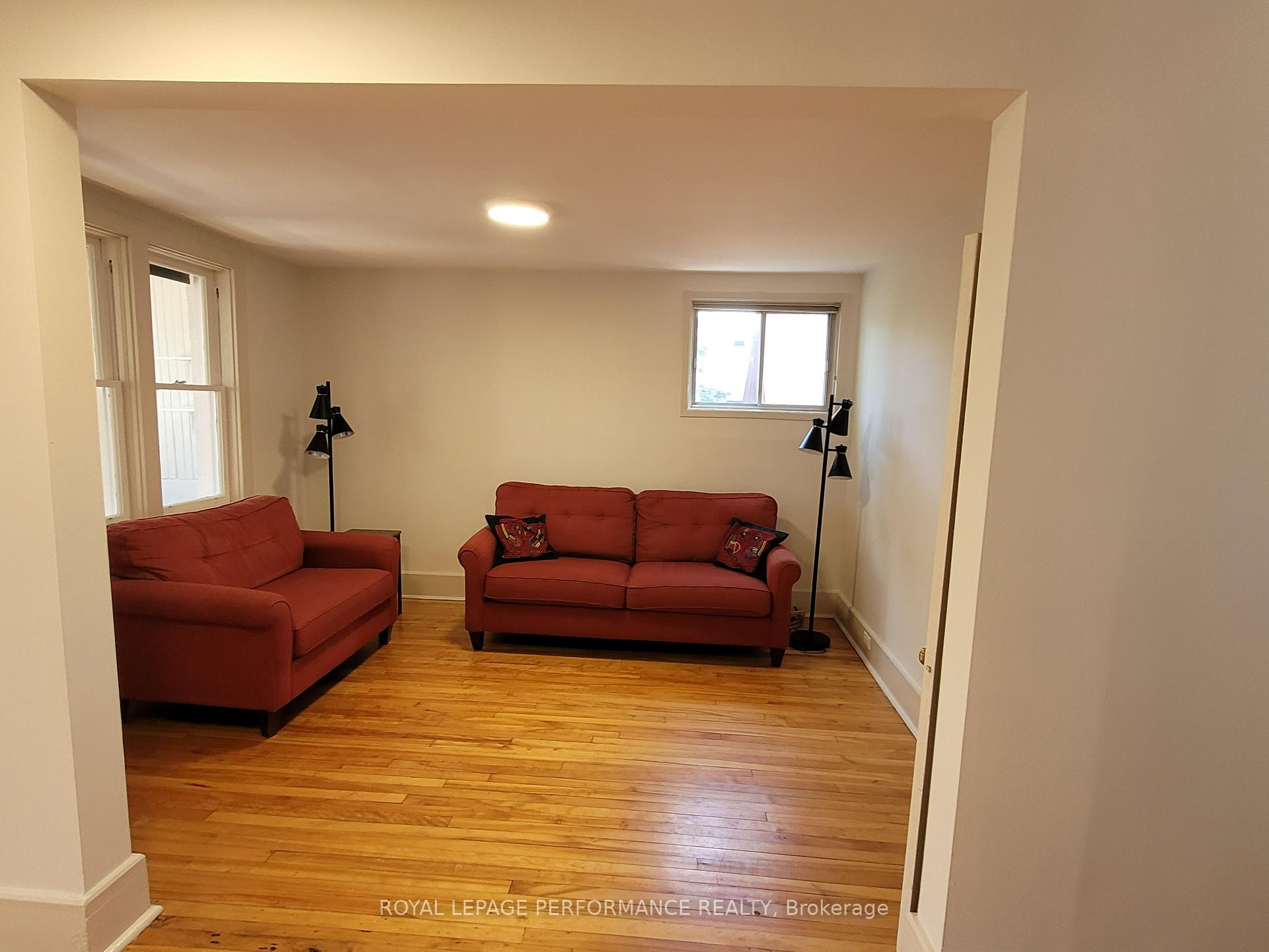 Photo 6 of 721 C Cooper Street, Ottawa, Ottawa Centre — HOMEH