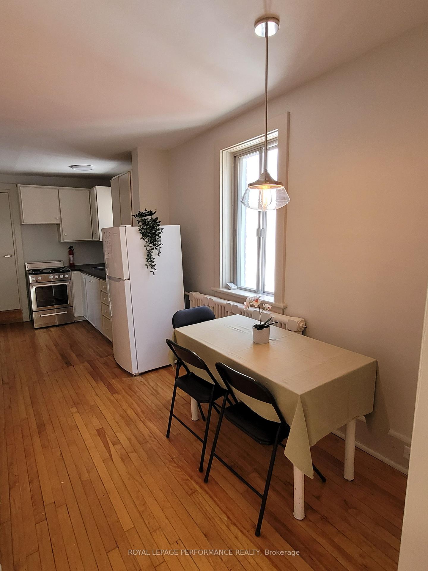 Photo 8 of 721 C Cooper Street, Ottawa, Ottawa Centre — HOMEH
