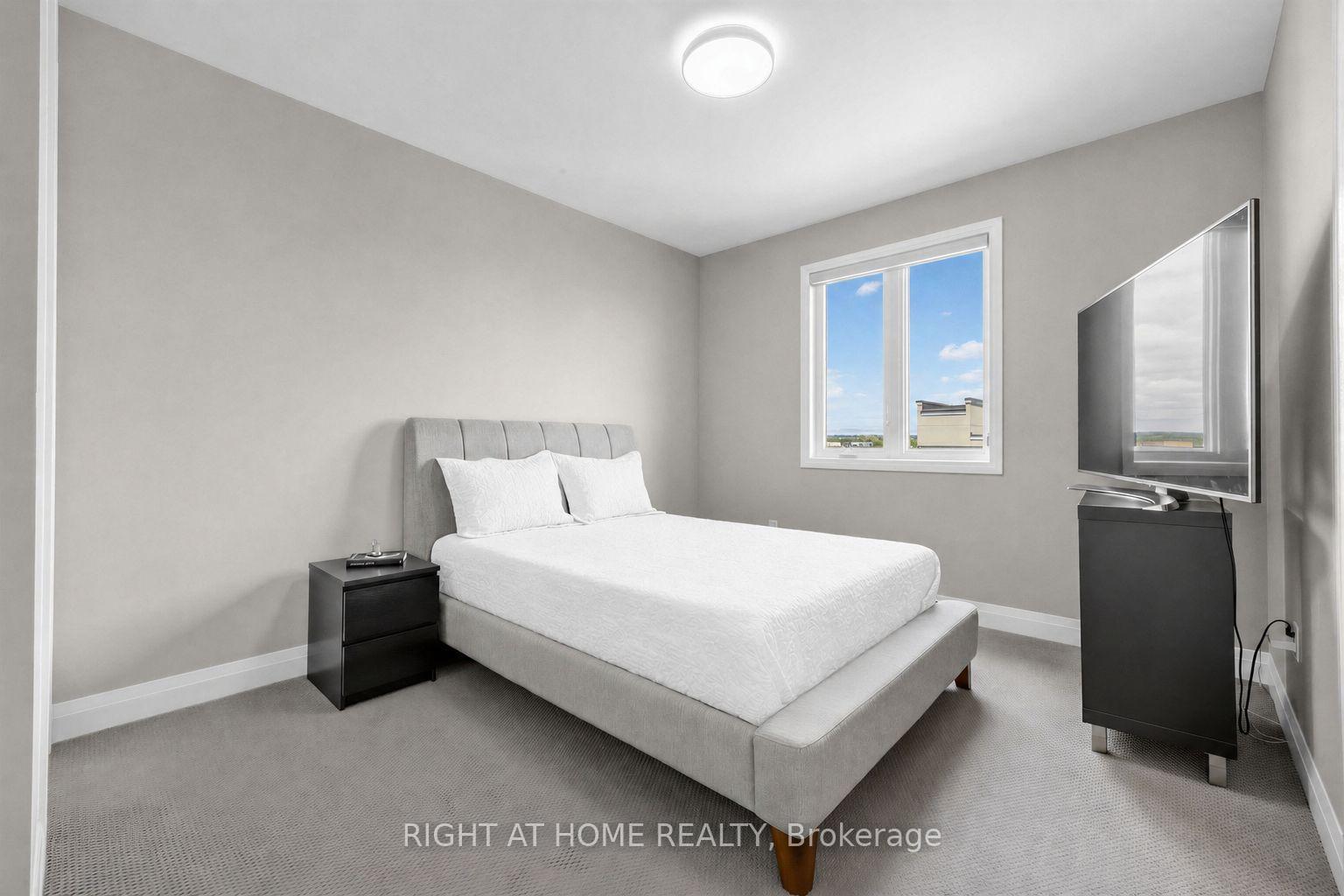 Photo 30 of 215 Port Darlington Road, Clarington, Bowmanville — HOMEH