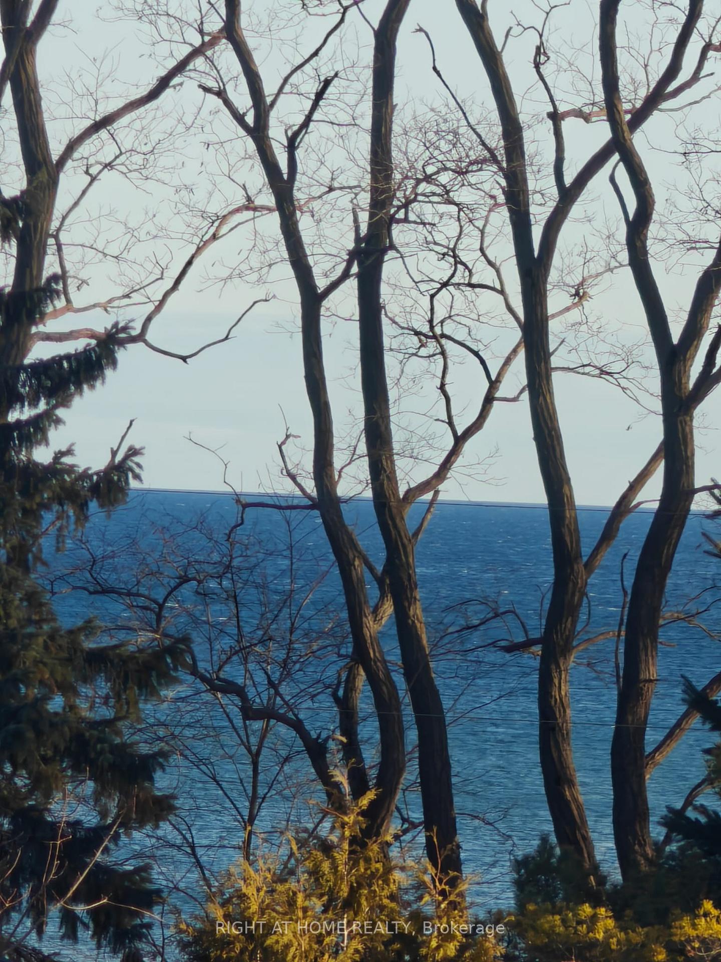 Photo 5 of 215 Port Darlington Road, Clarington, Bowmanville — HOMEH
