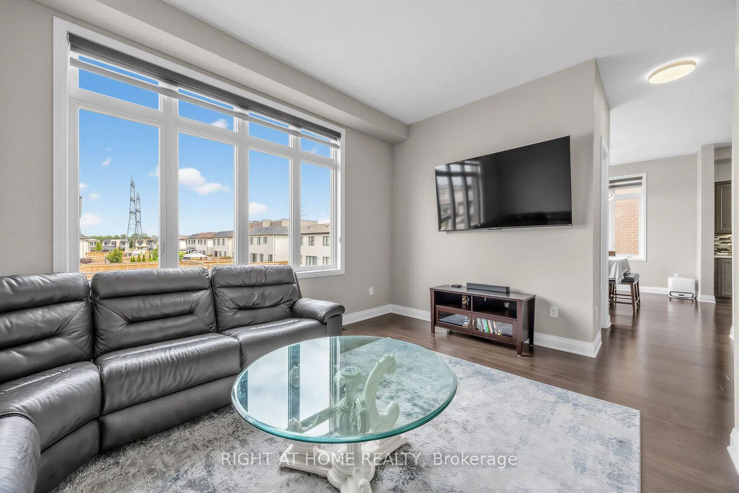 Photo 15 of 215 Port Darlington Road, Clarington, Bowmanville — HOMEH