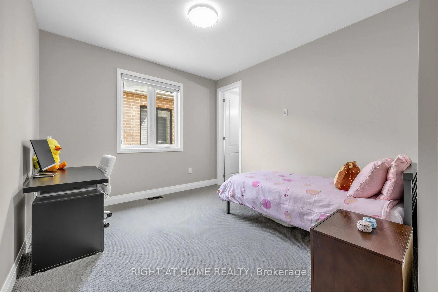 Photo 27 of 215 Port Darlington Road, Clarington, Bowmanville — HOMEH