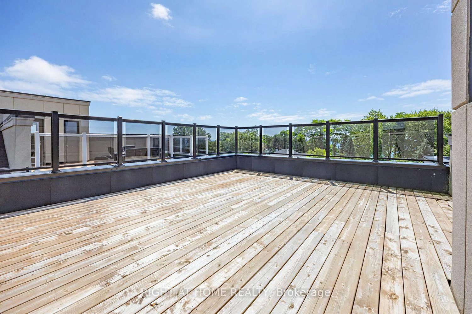 Photo 36 of 215 Port Darlington Road, Clarington, Bowmanville — HOMEH