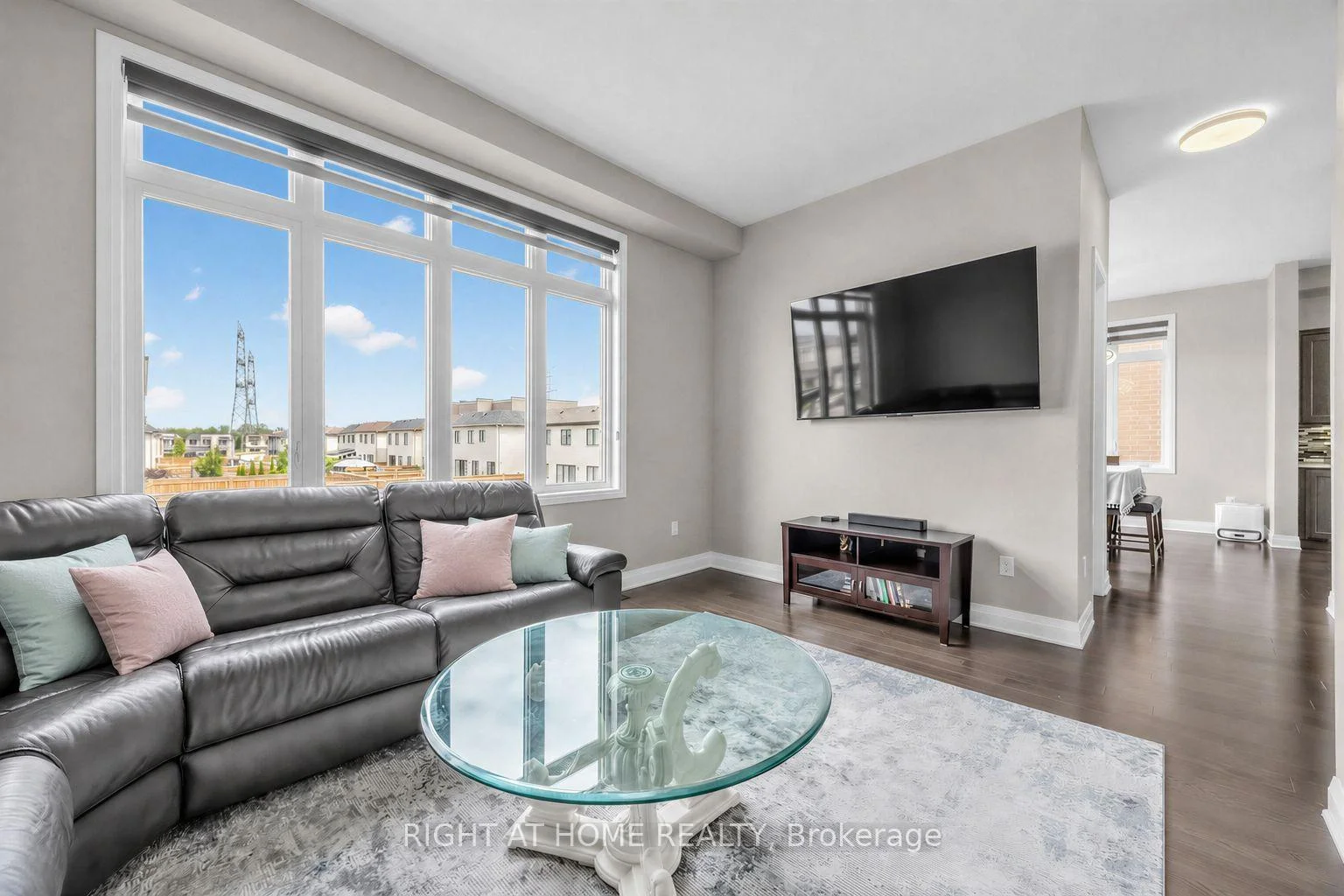 Photo 46 of 215 Port Darlington Road, Clarington, Bowmanville — HOMEH