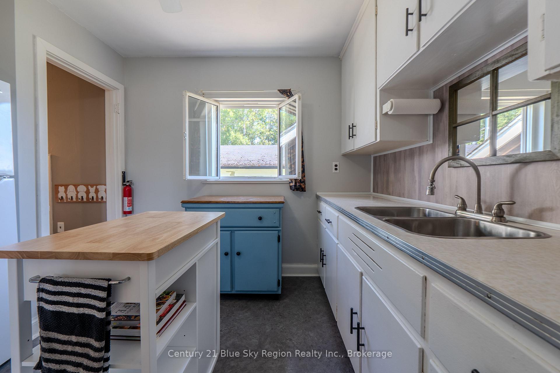 Photo 8 of 80 Spruce Drive, Temagami — HOMEH