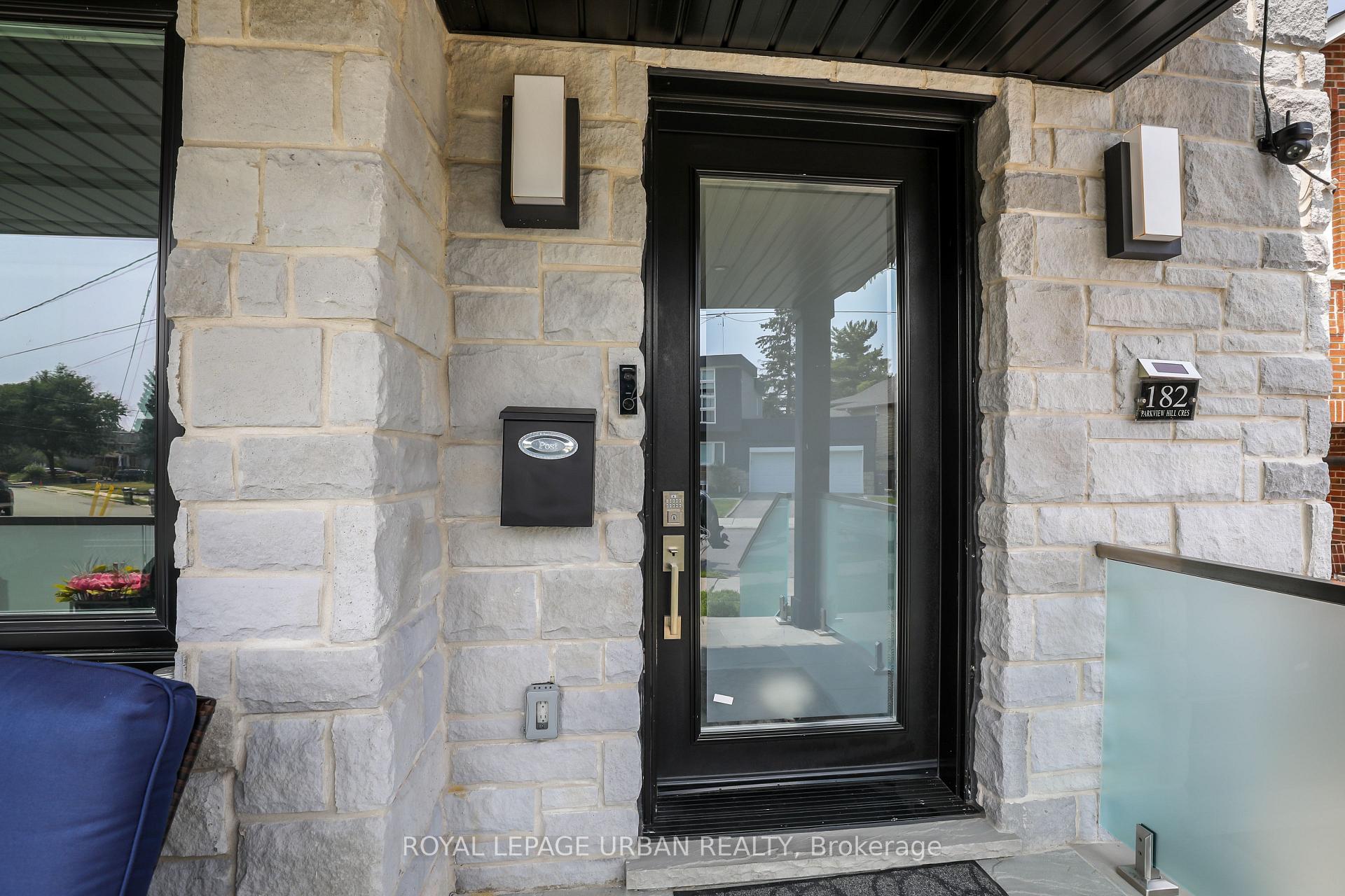 Photo 4 of 182 Parkview Hill Crescent, Toronto, O'Connor-Parkview — HOMEH