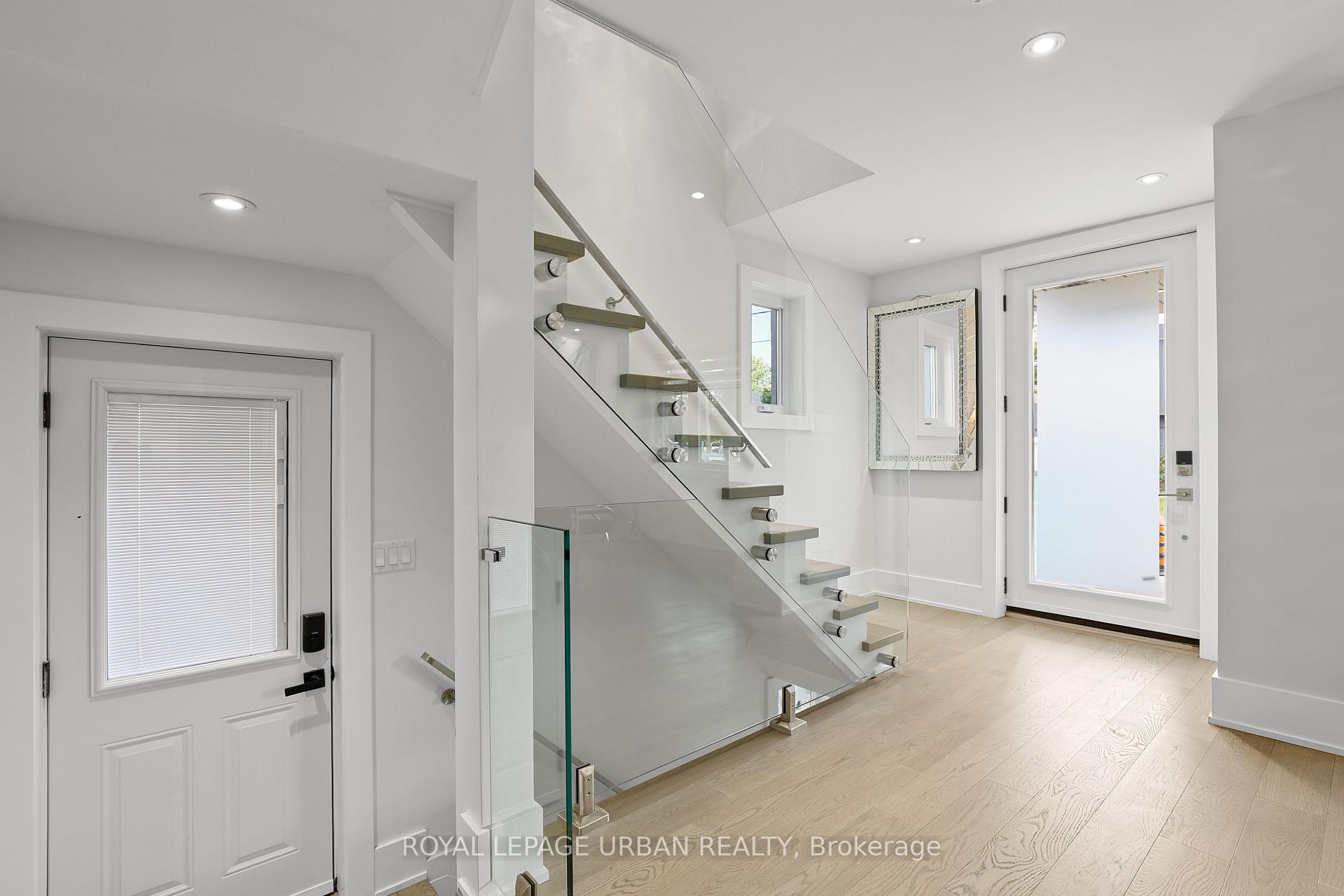 Photo 5 of 182 Parkview Hill Crescent, Toronto, O'Connor-Parkview — HOMEH
