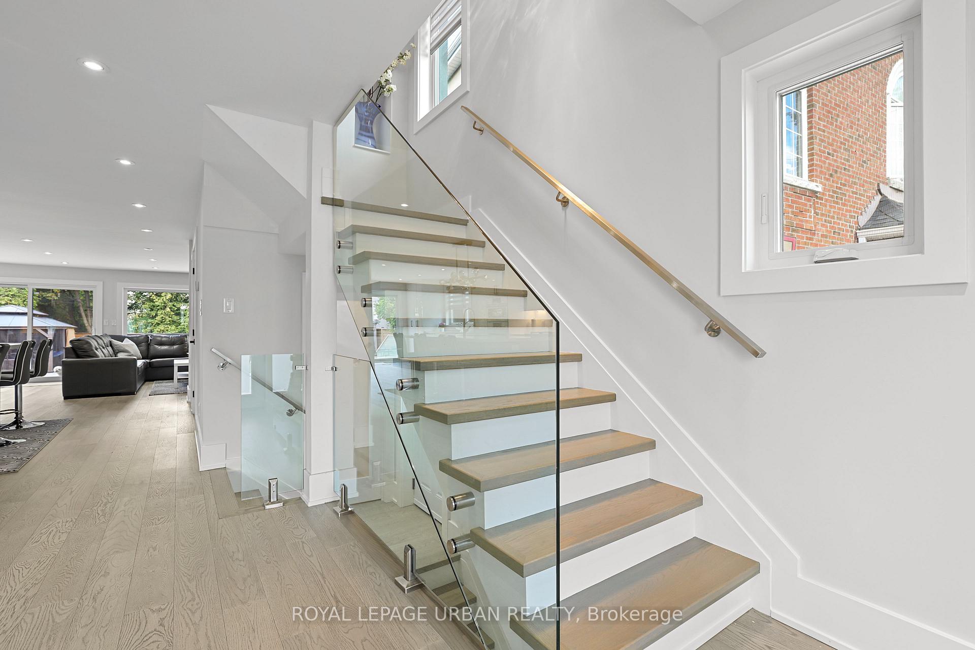 Photo 6 of 182 Parkview Hill Crescent, Toronto, O'Connor-Parkview — HOMEH